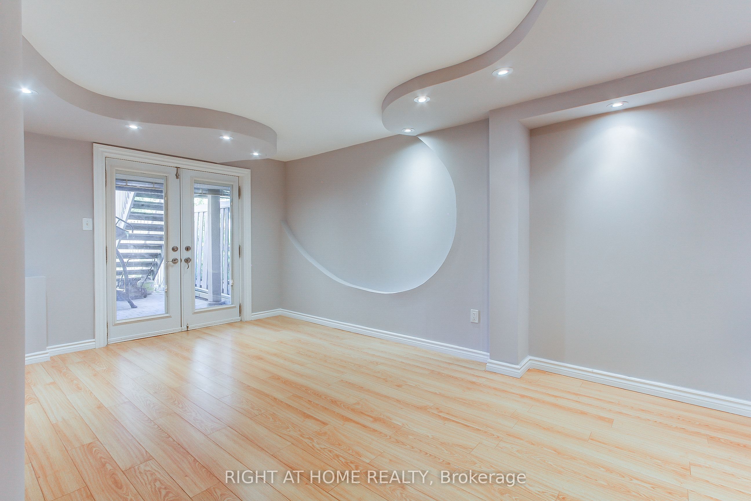 23 Maffey Crescent E Property Photo 43