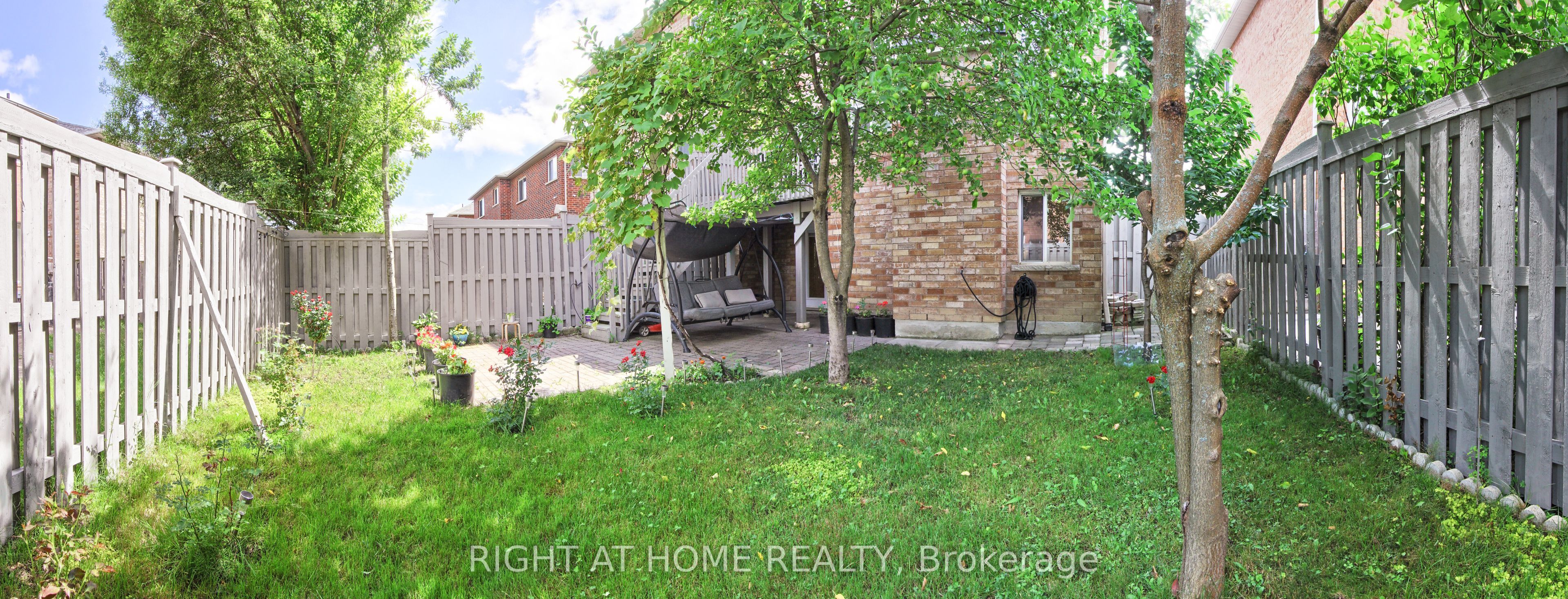 23 Maffey Crescent E Property Photo 49