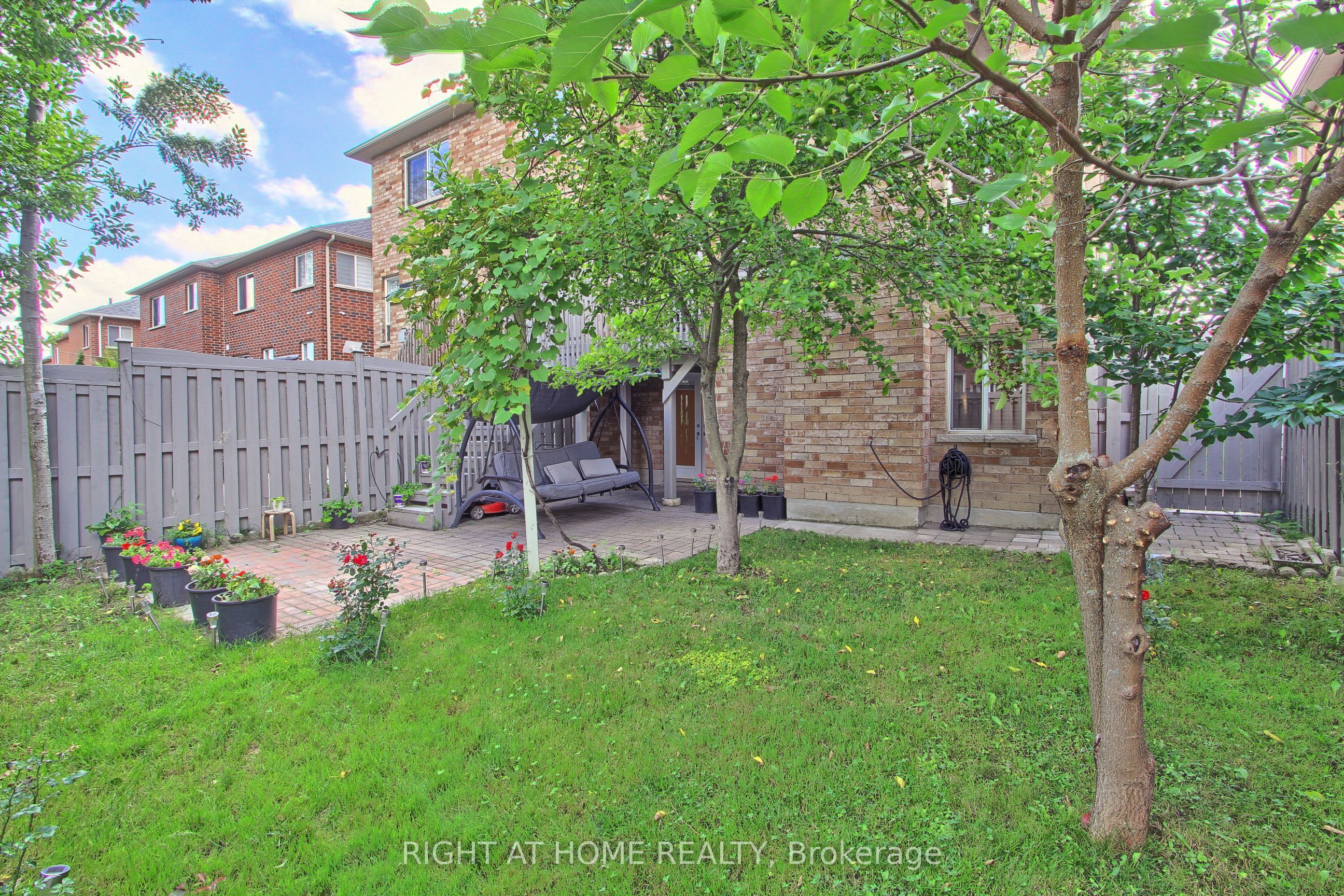 23 Maffey Crescent E Property Photo 50