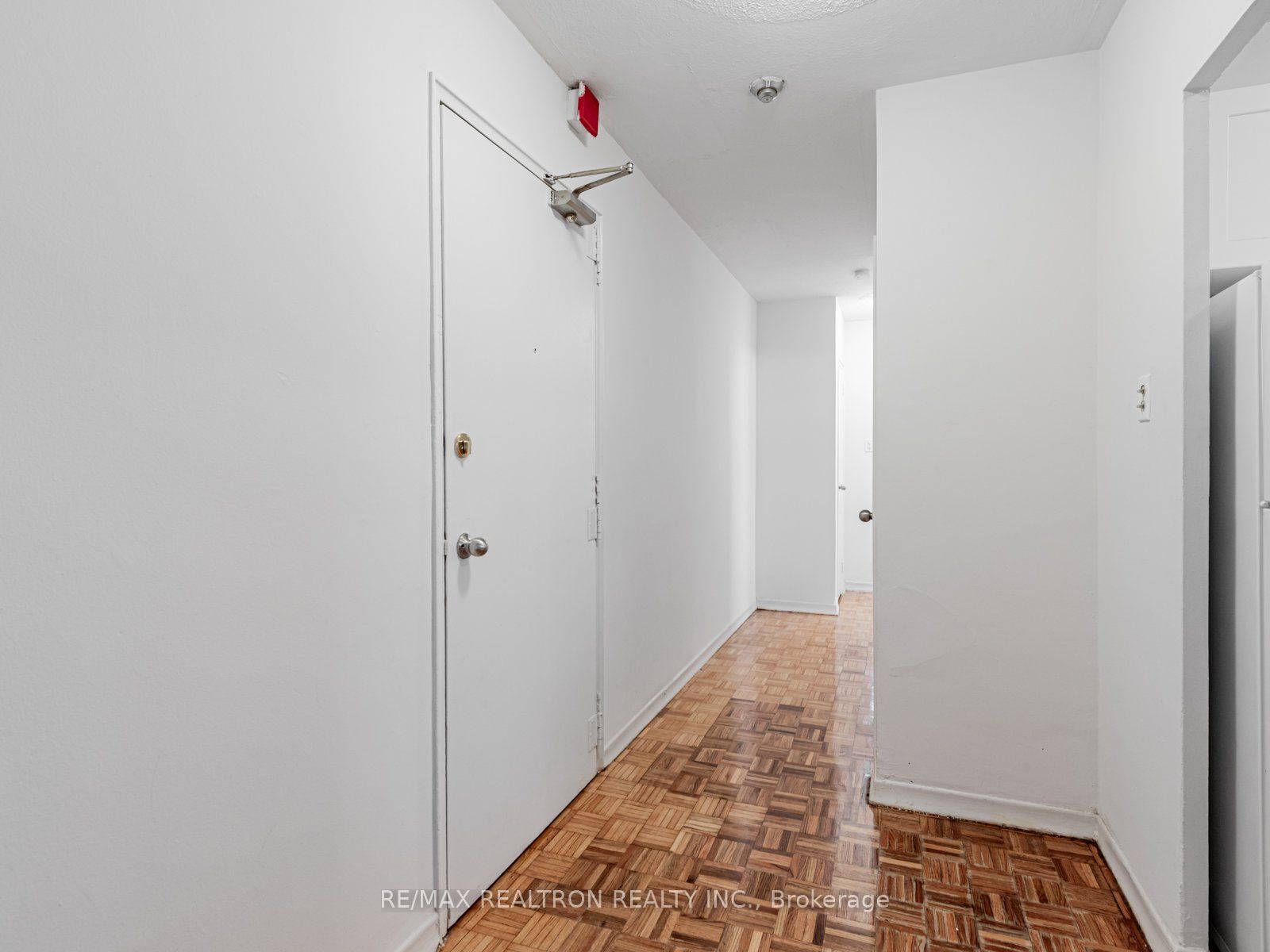 165 Colborne Avenue 405 Property Photo 4