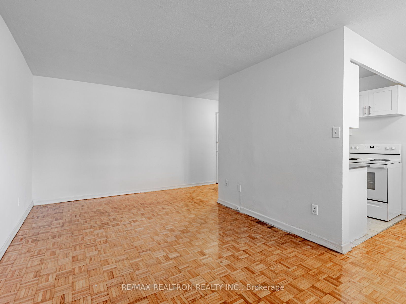 165 Colborne Avenue 405 Property Photo 6