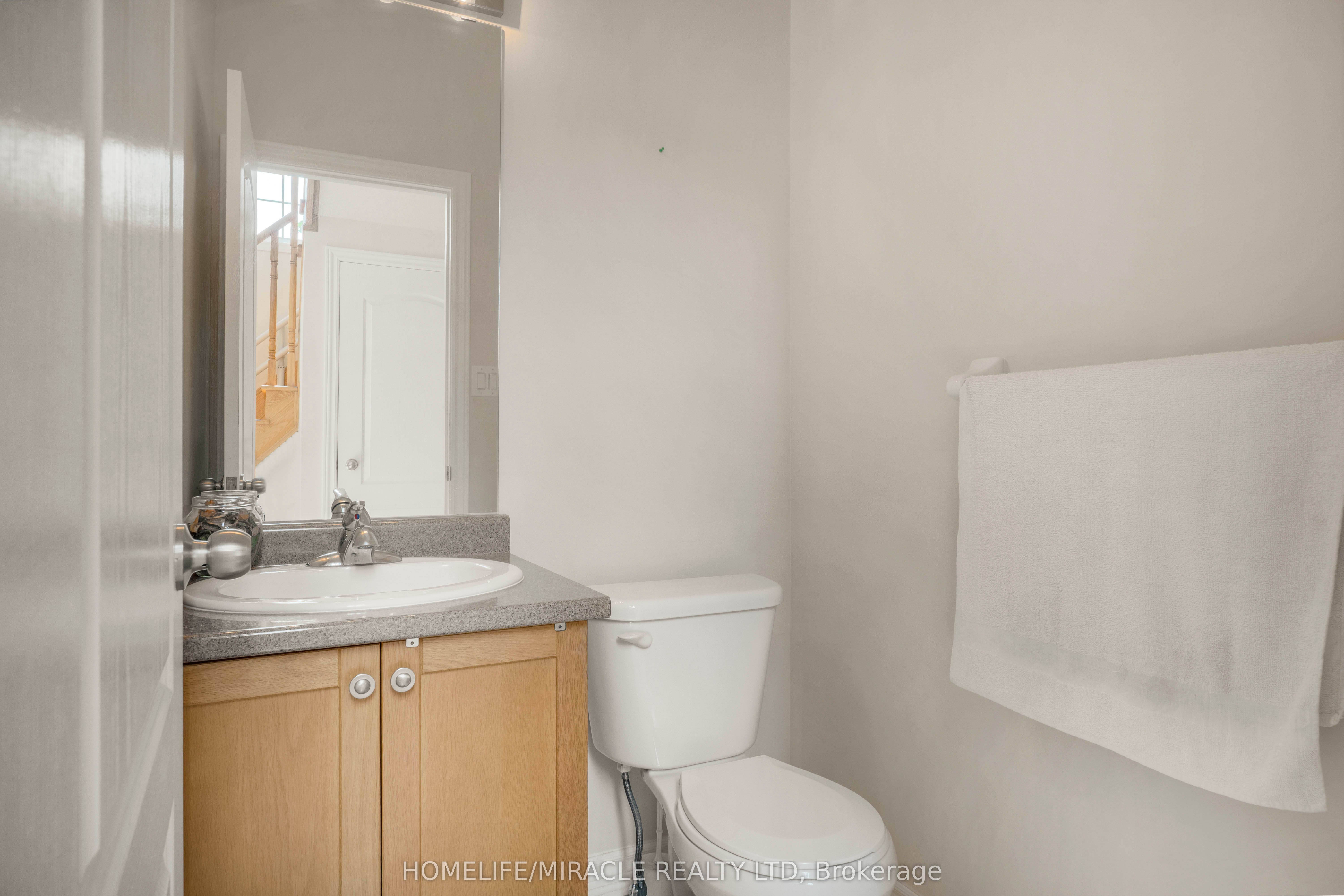 2215 Dawson Crescent Property Photo 19