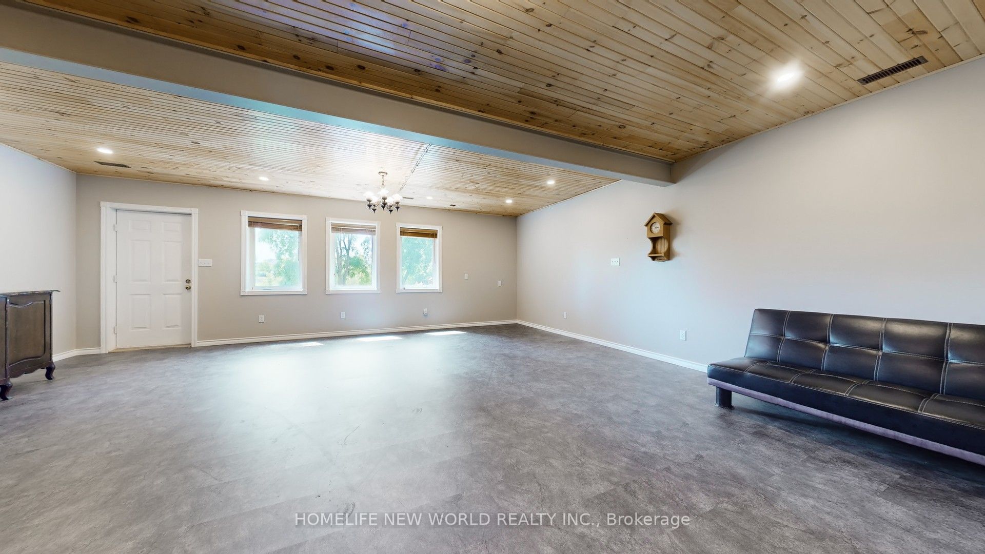 18770 Leslie Street Property Photo 35