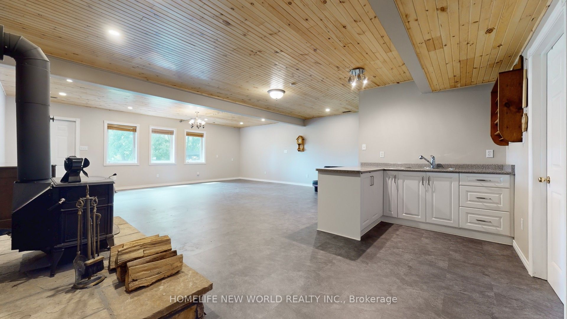 18770 Leslie Street Property Photo 37