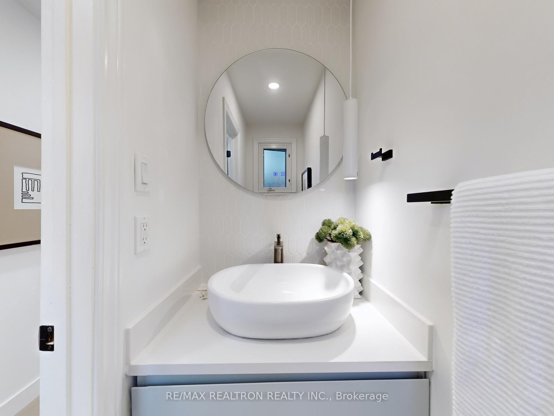 66 Chant Crescent Property Photo 11