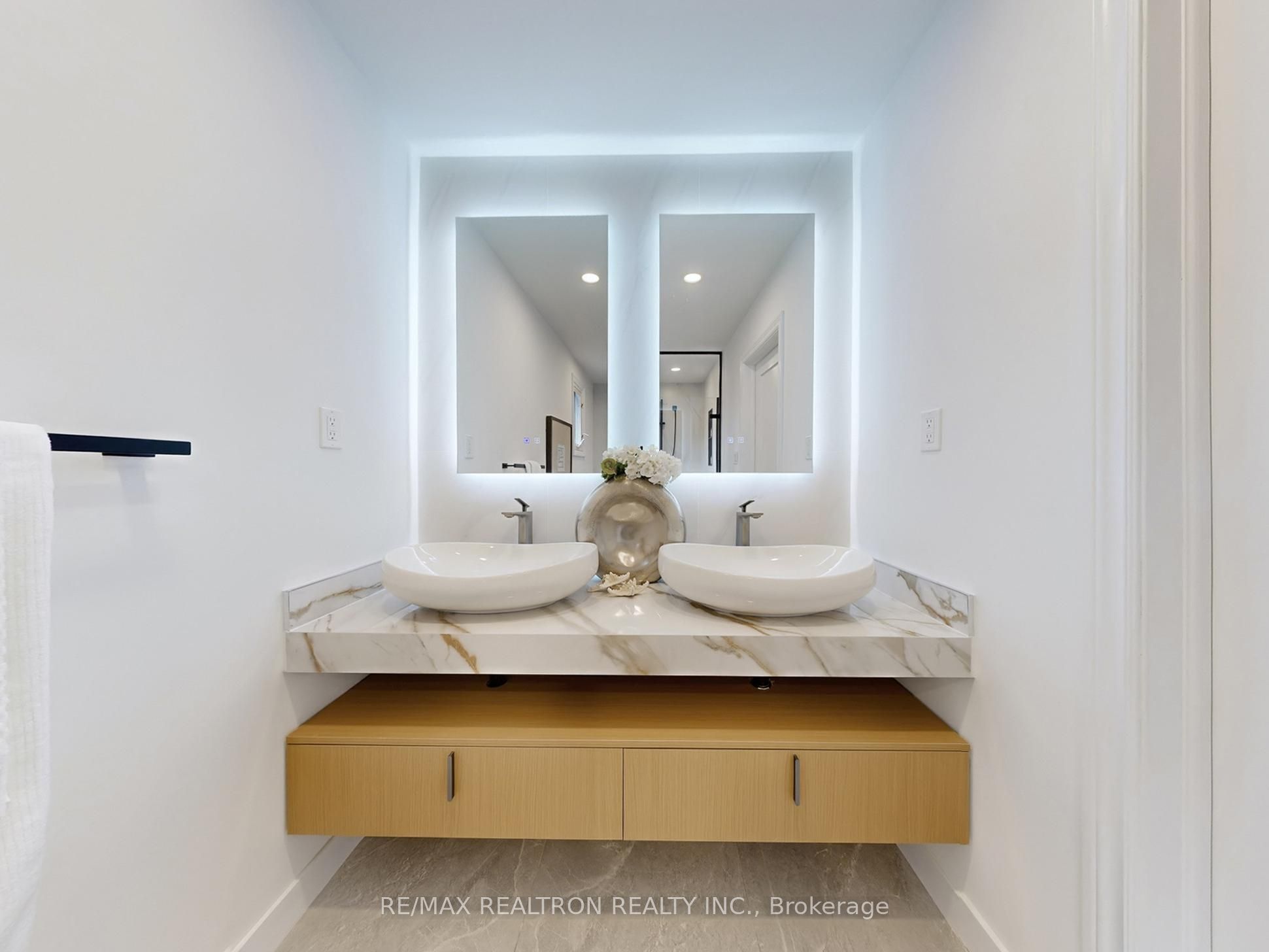 66 Chant Crescent Property Photo 18