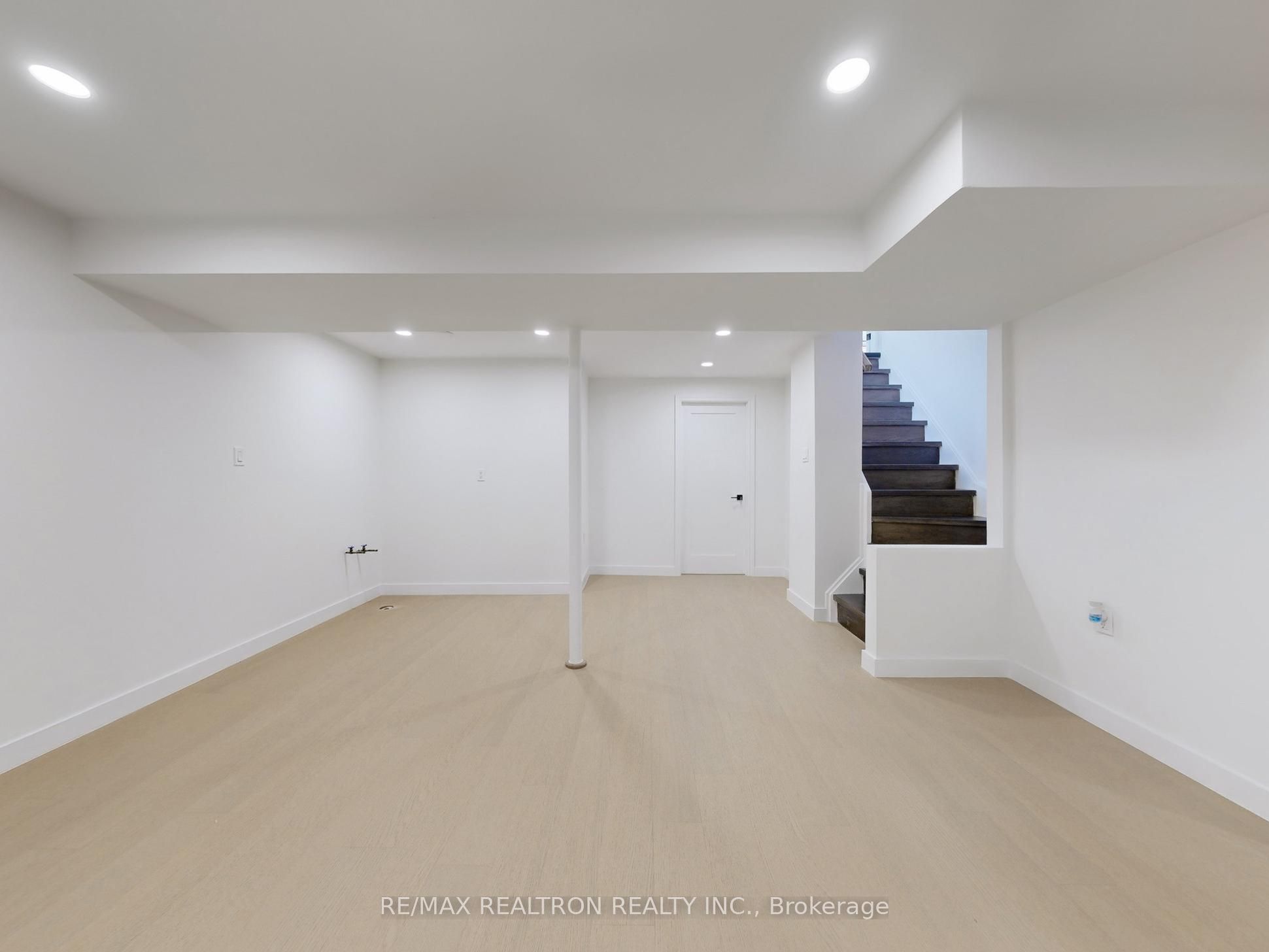 66 Chant Crescent Property Photo 31