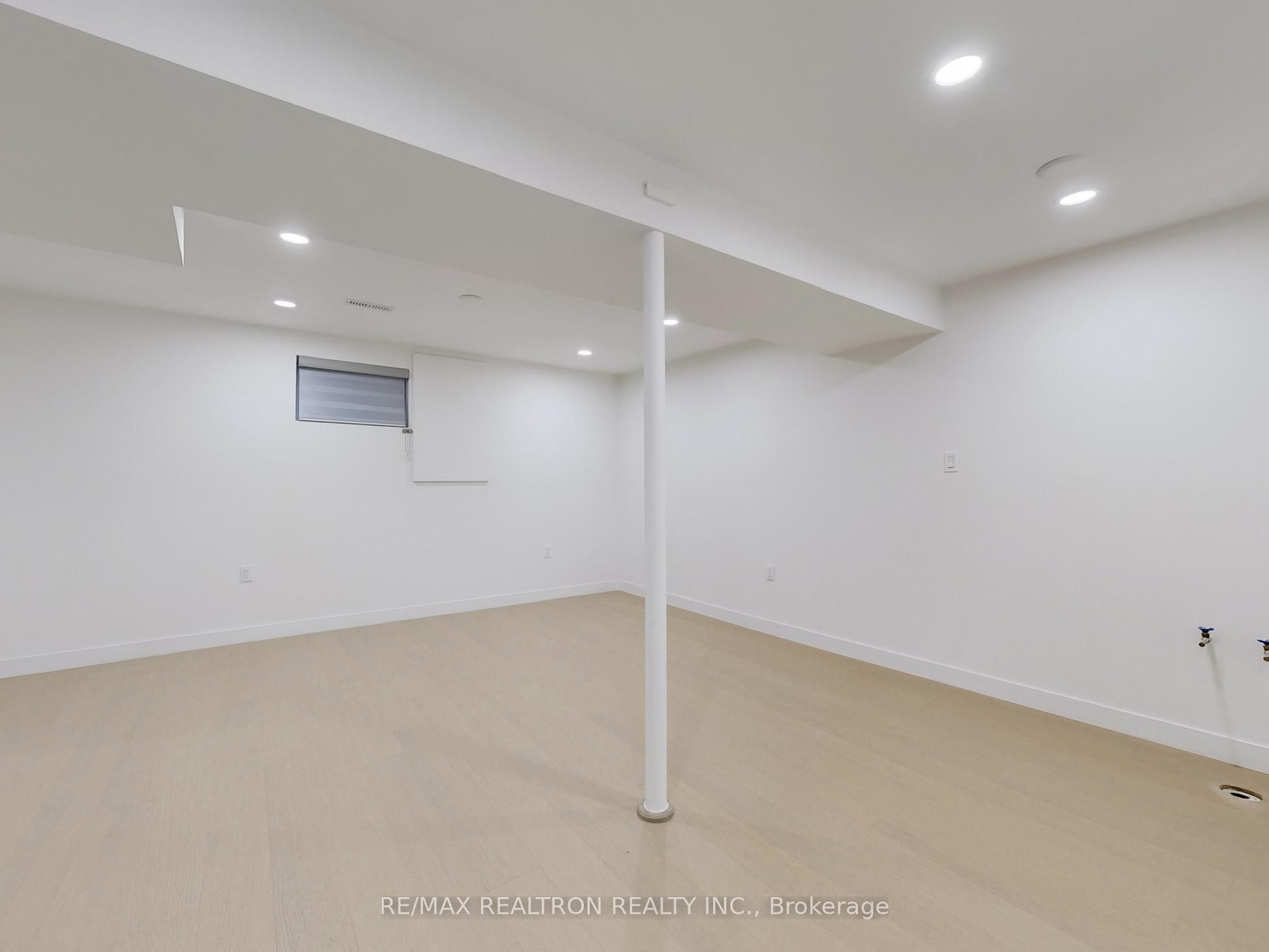 66 Chant Crescent Property Photo 32
