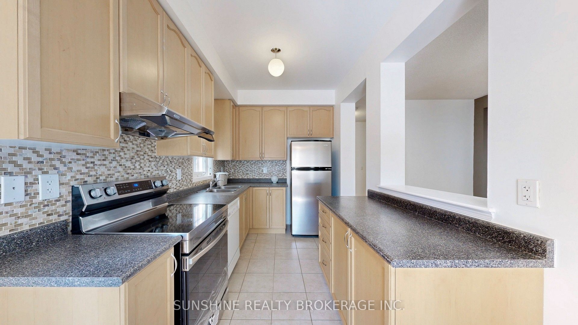 27 Harlan Street Property Photo 13