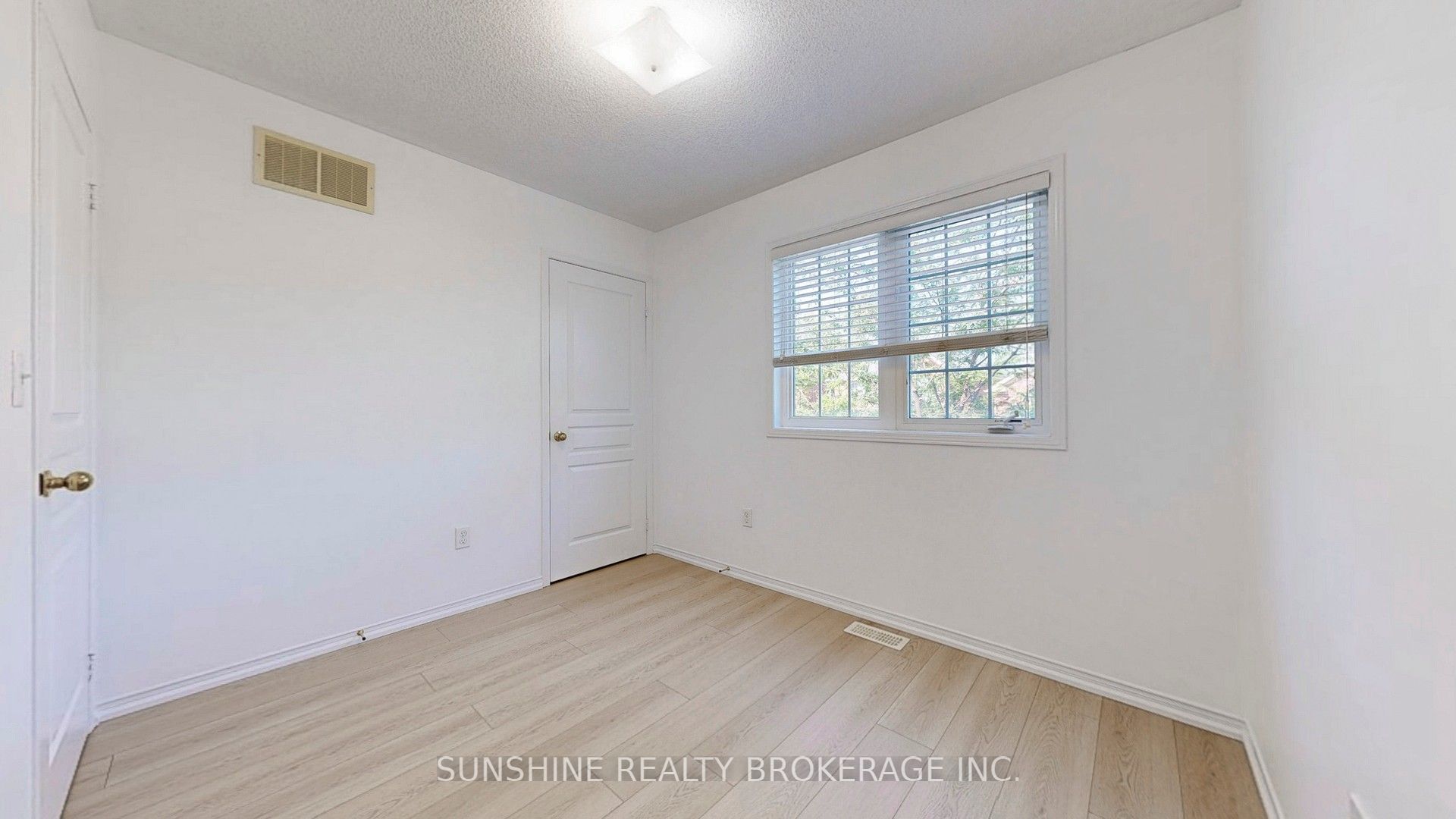 27 Harlan Street Property Photo 26