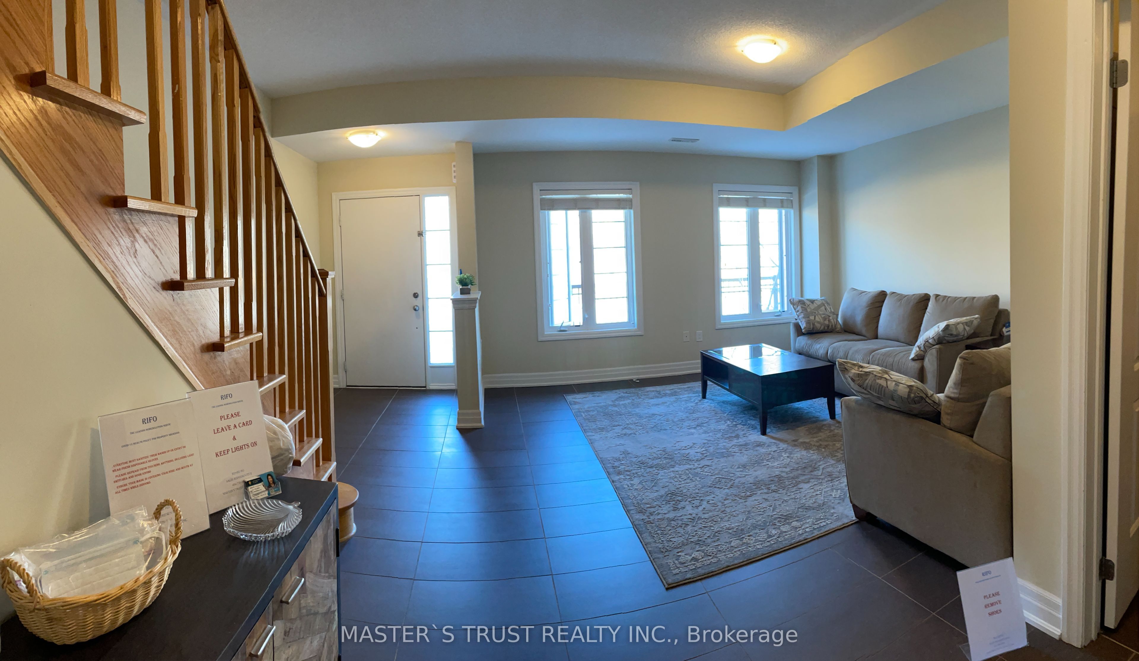 27 Beverley Glen Boulevard Property Photo 5