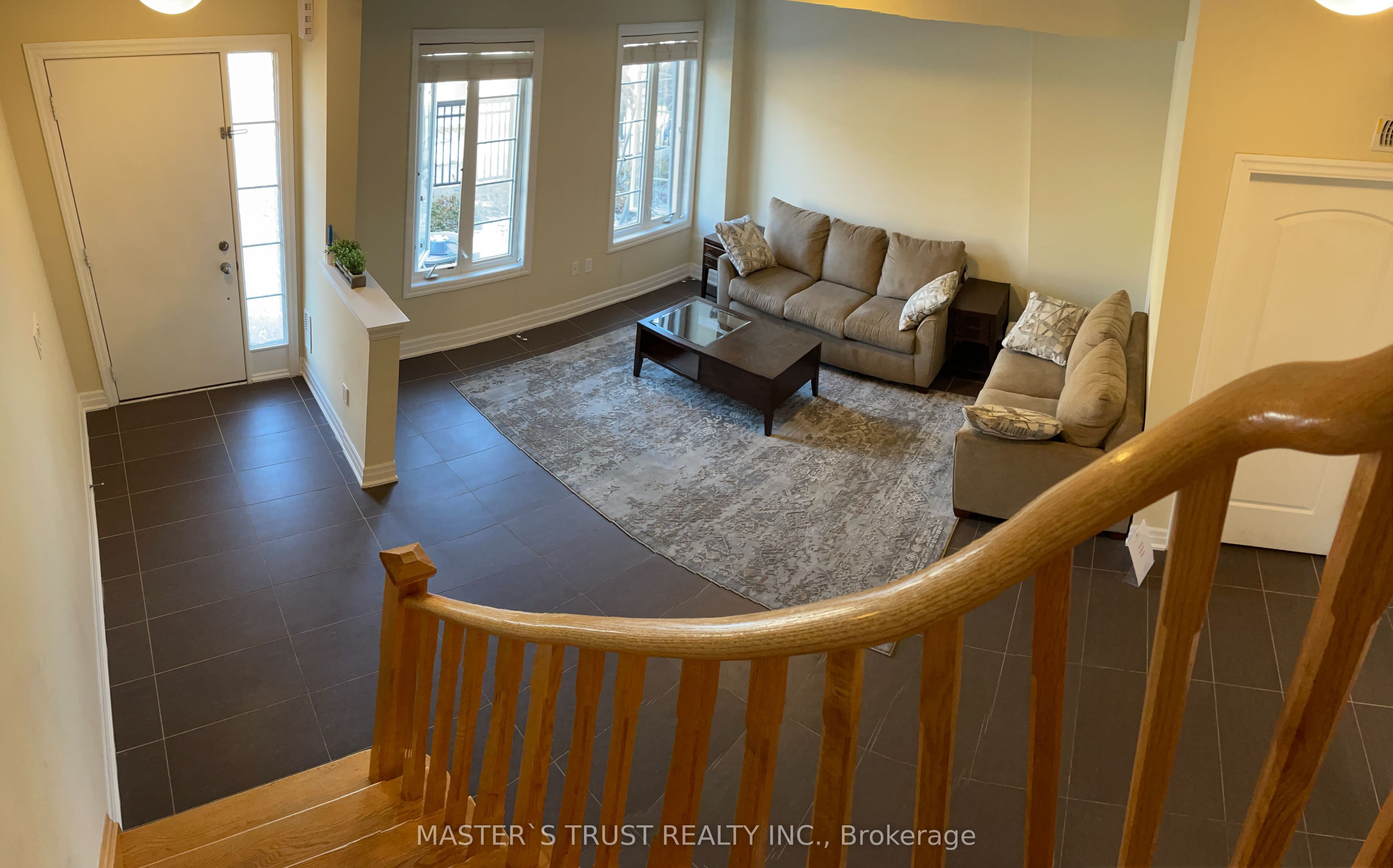 27 Beverley Glen Boulevard Property Photo 7
