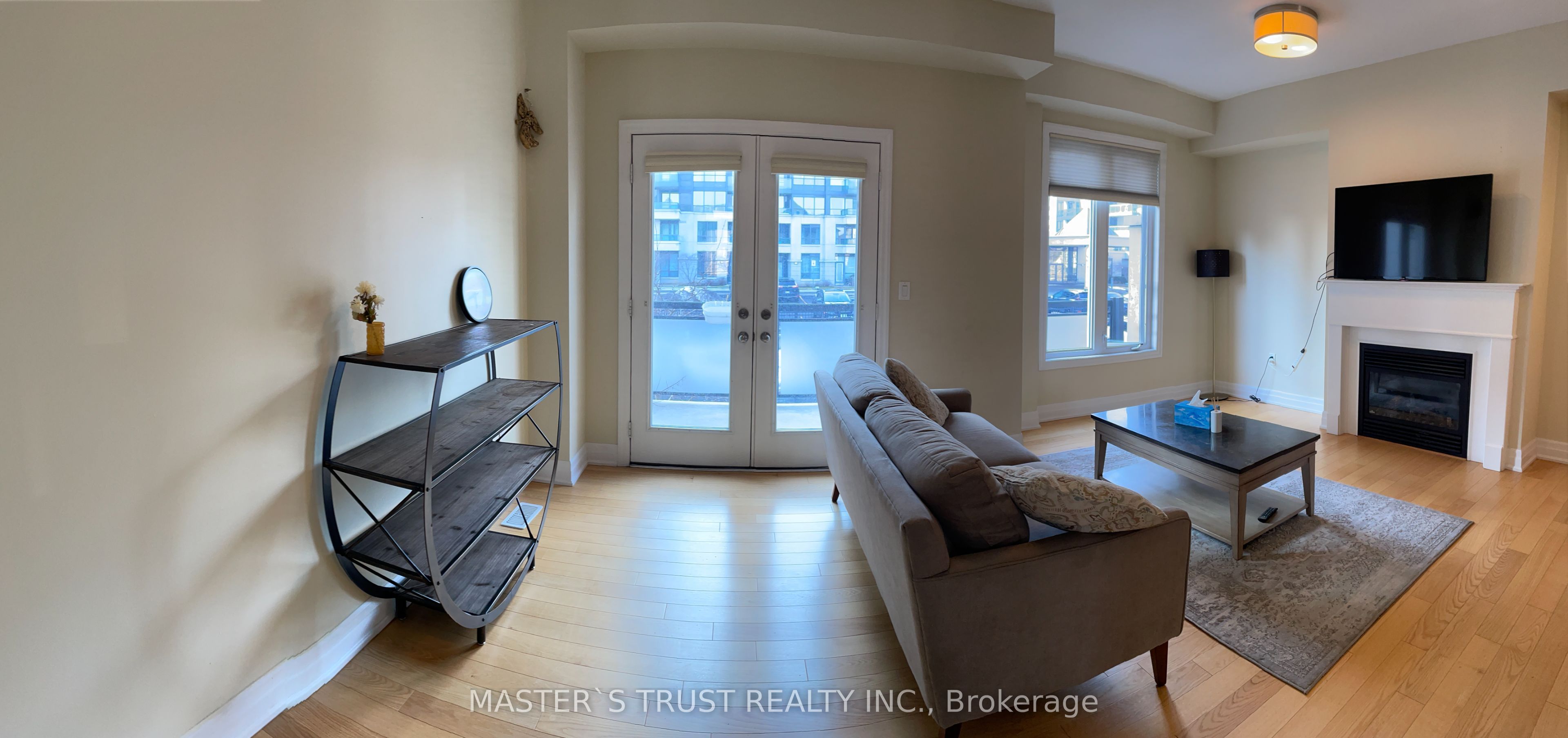 27 Beverley Glen Boulevard Property Photo 9