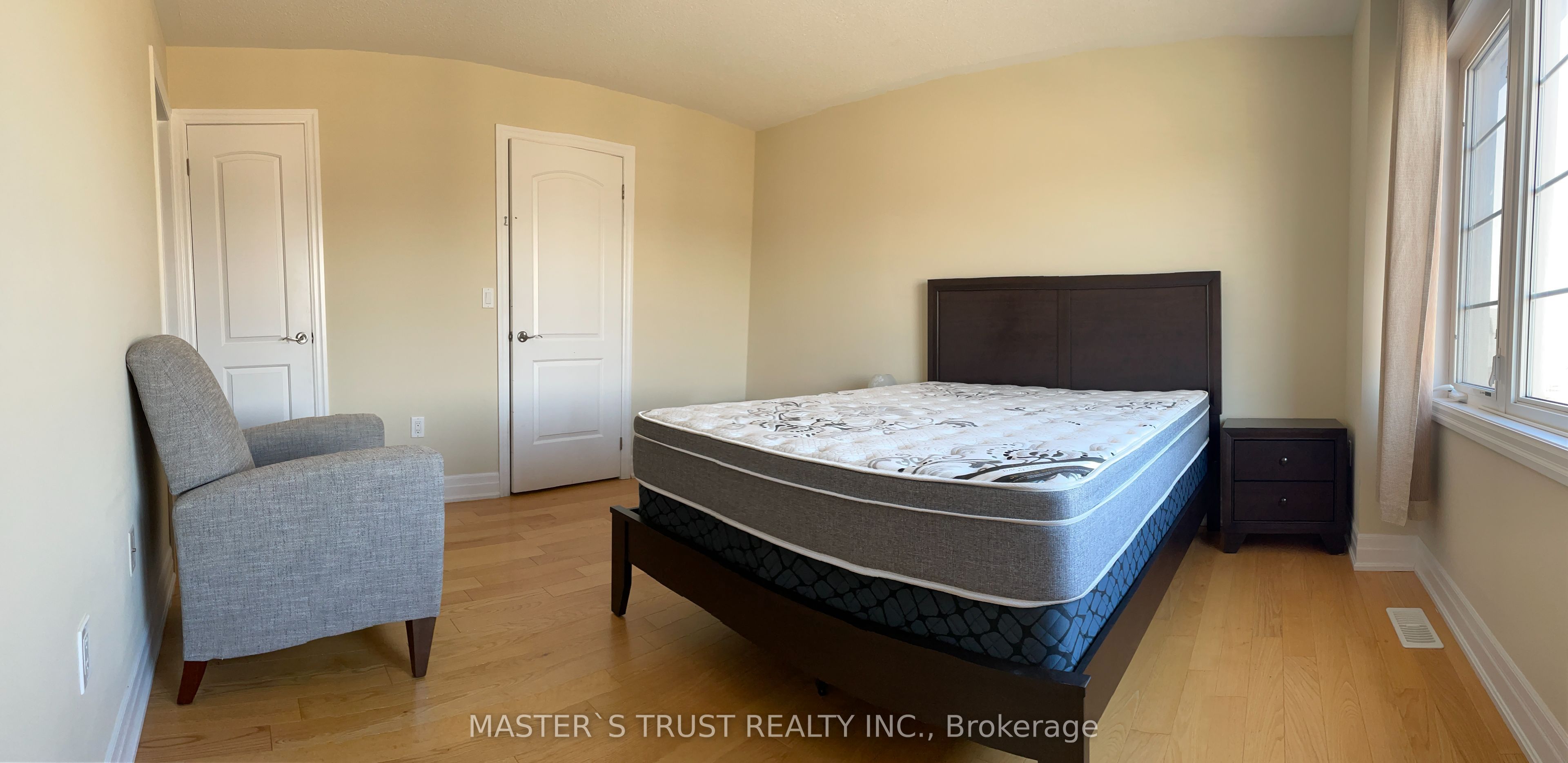 27 Beverley Glen Boulevard Property Photo 12