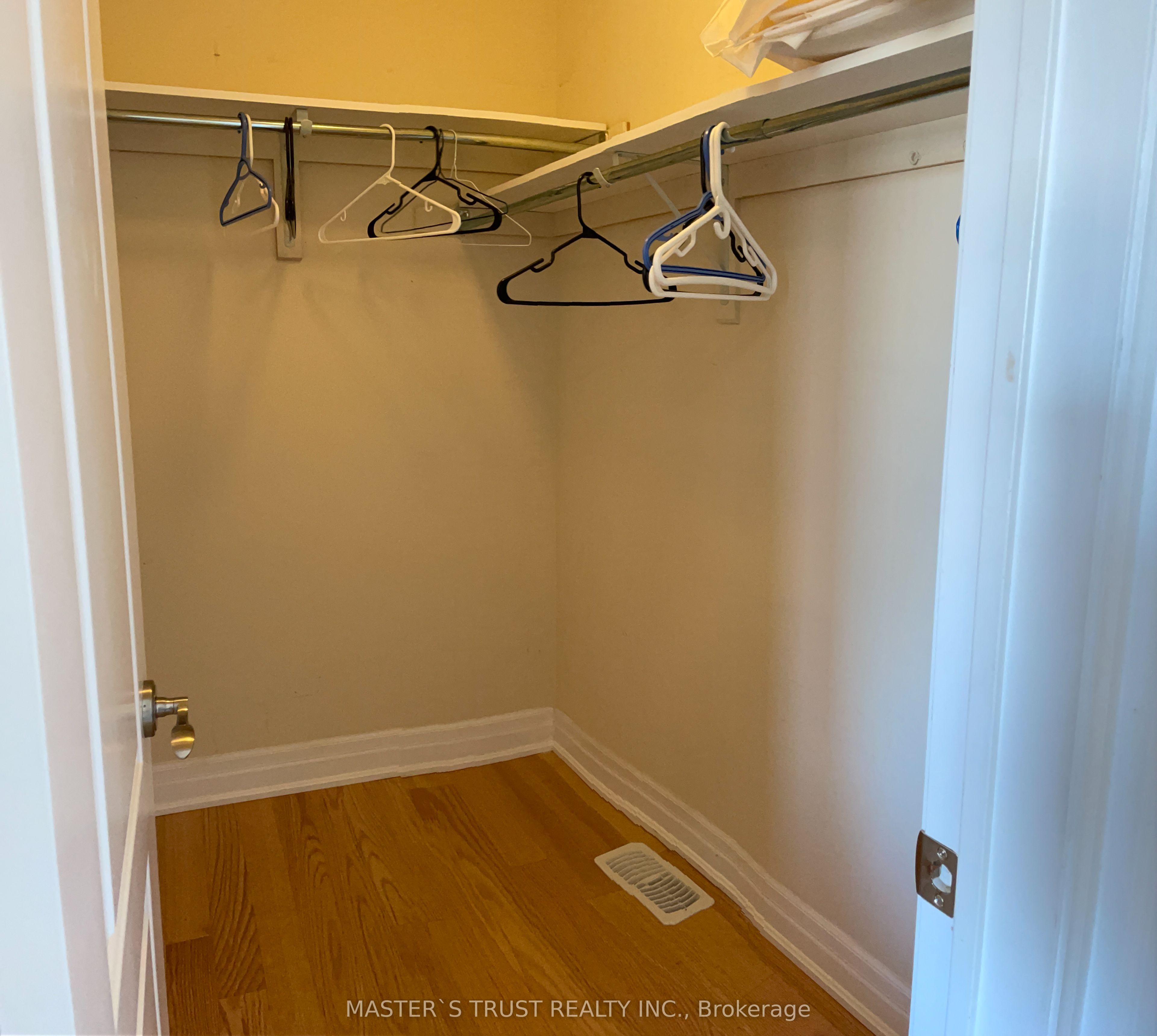27 Beverley Glen Boulevard Property Photo 19