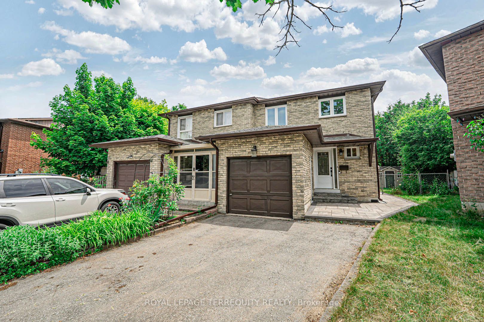 40 Pepperell Crescent Property Photo 1