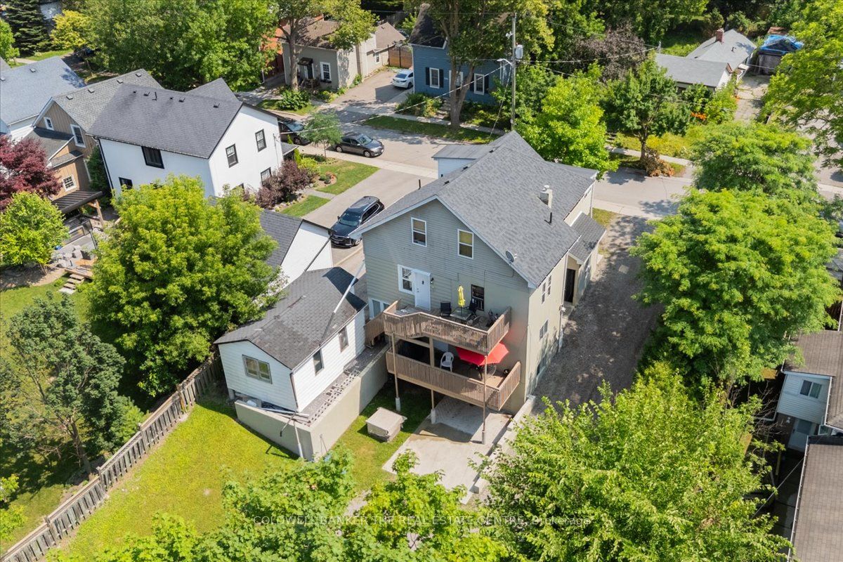379 Simcoe Street Property Photo 8