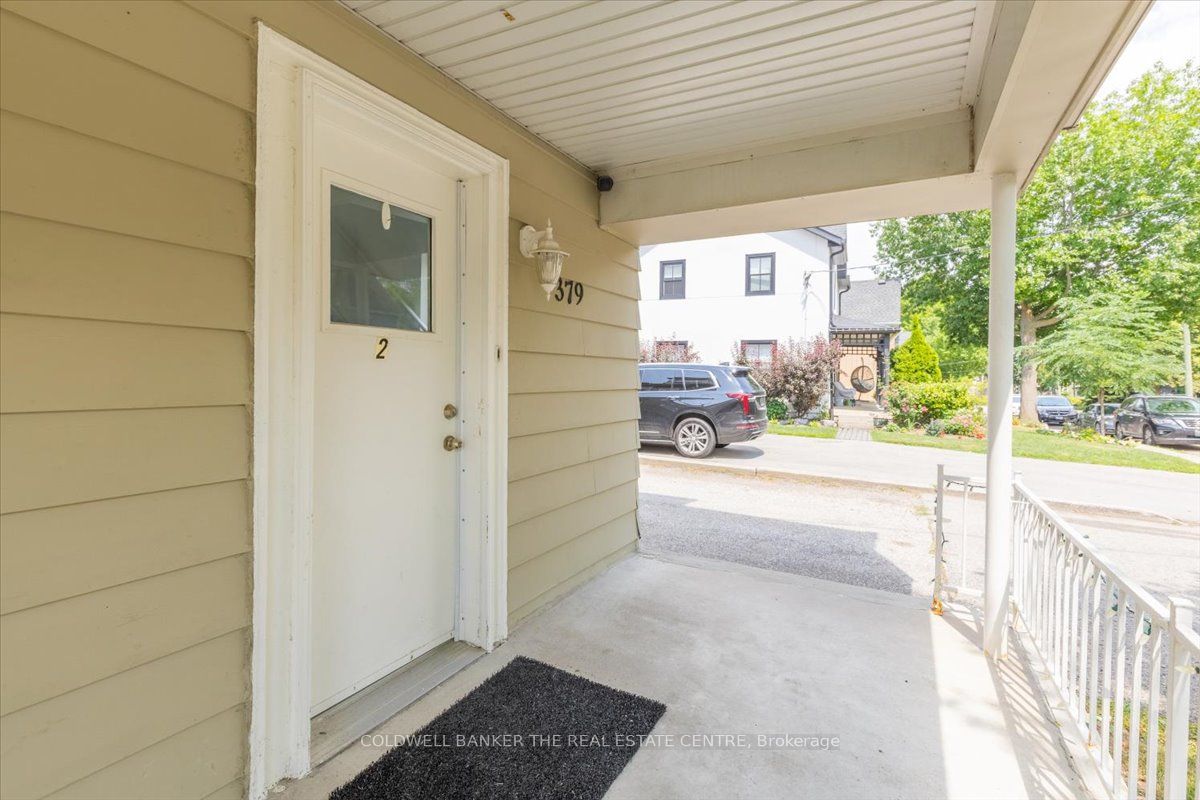 379 Simcoe Street Property Photo 18