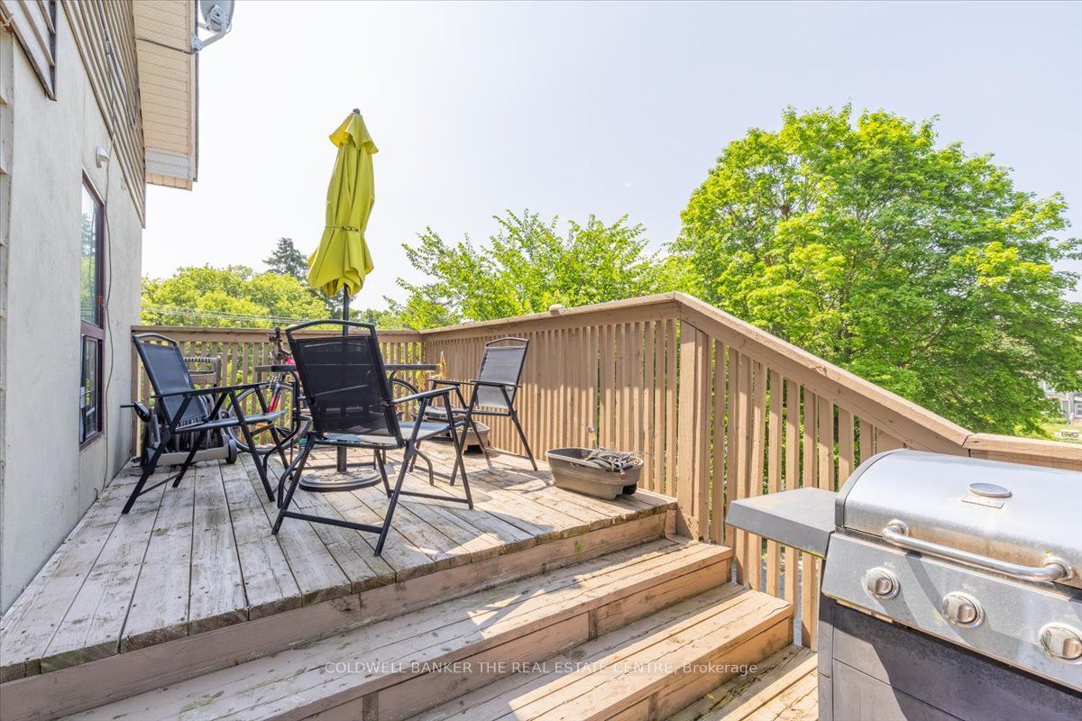 379 Simcoe Street Property Photo 29