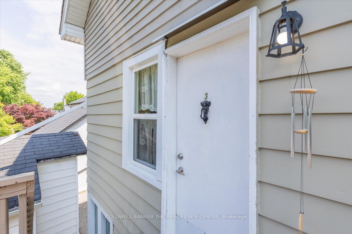 379 Simcoe Street Property Photo 30