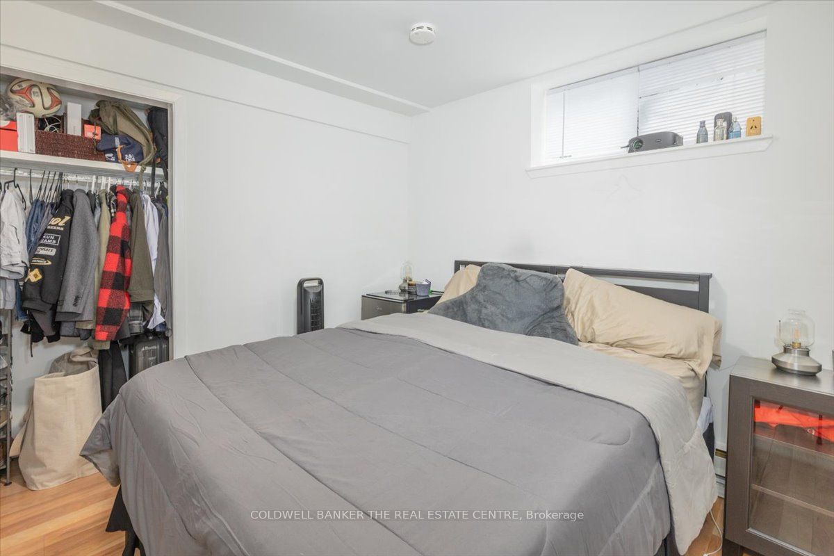 379 Simcoe Street Property Photo 41