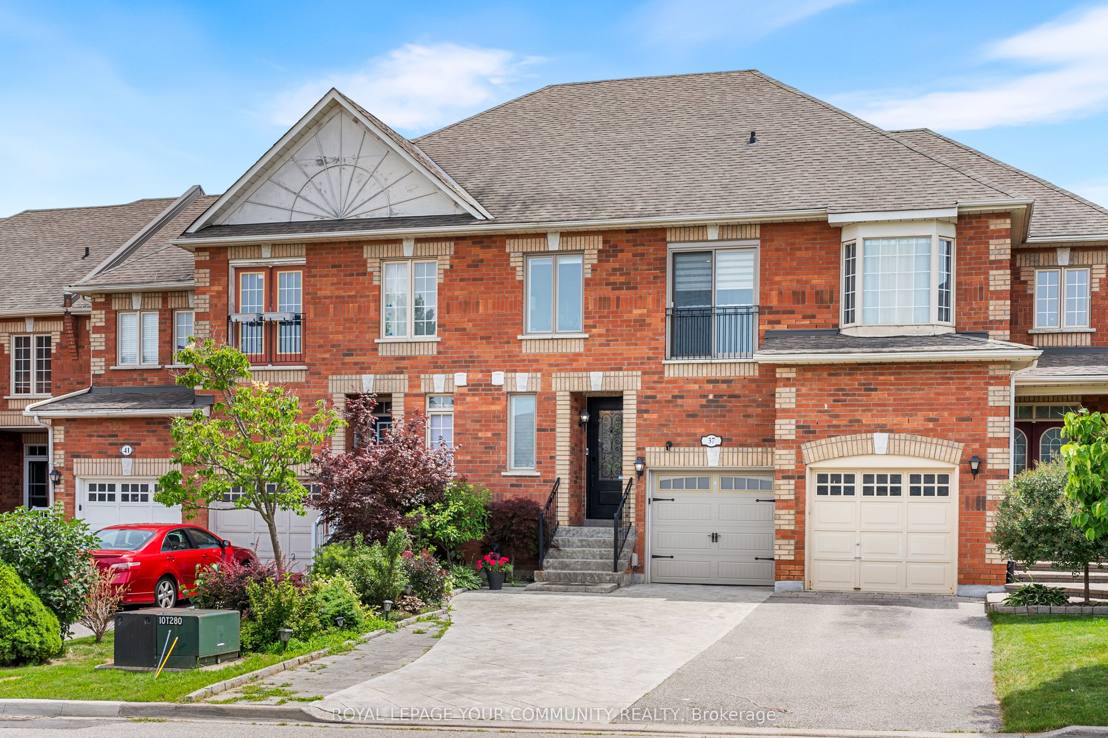37 Copperstone Cres Property Photo 1