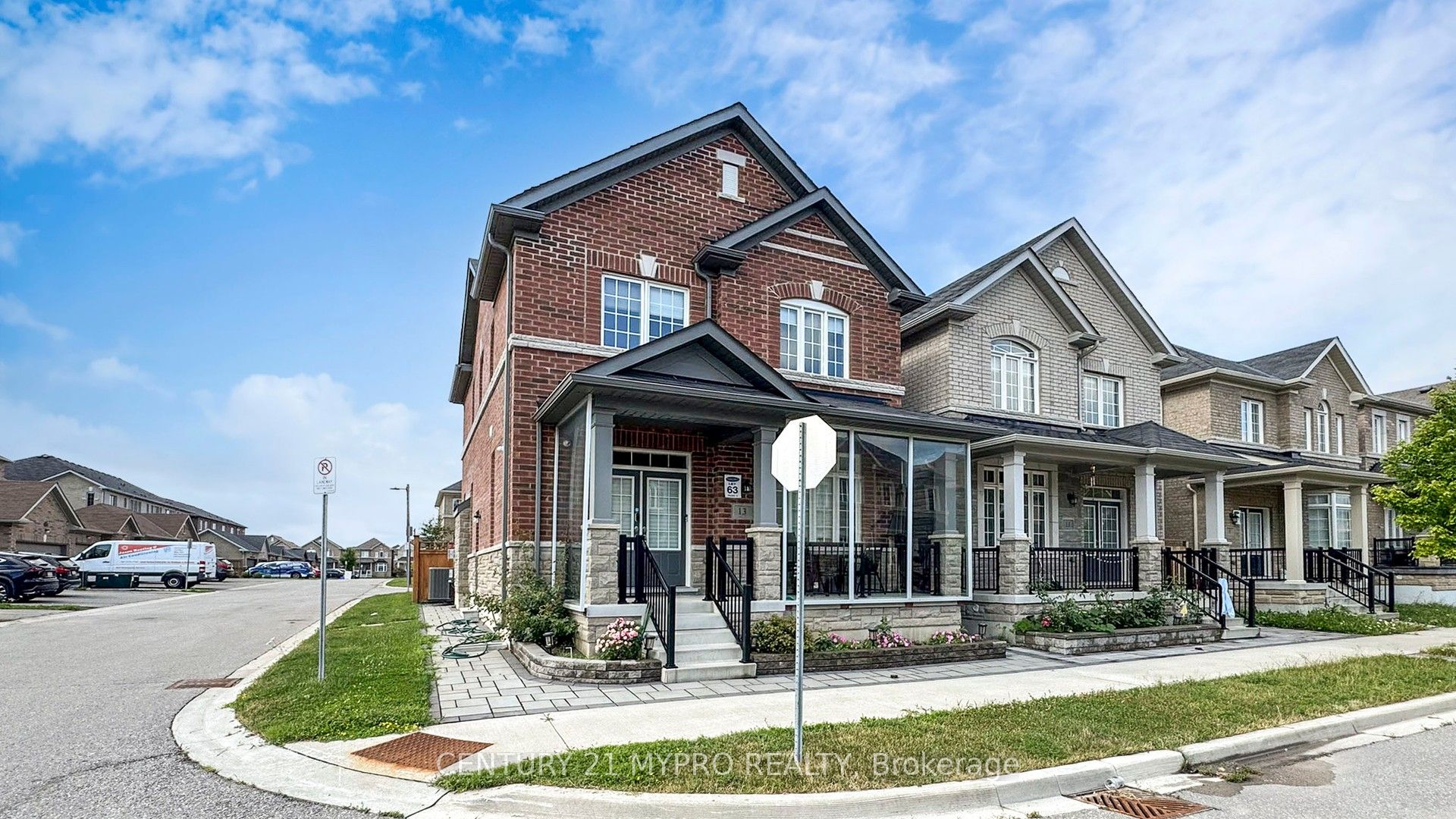 13 Rexford Drive Property Photo 1