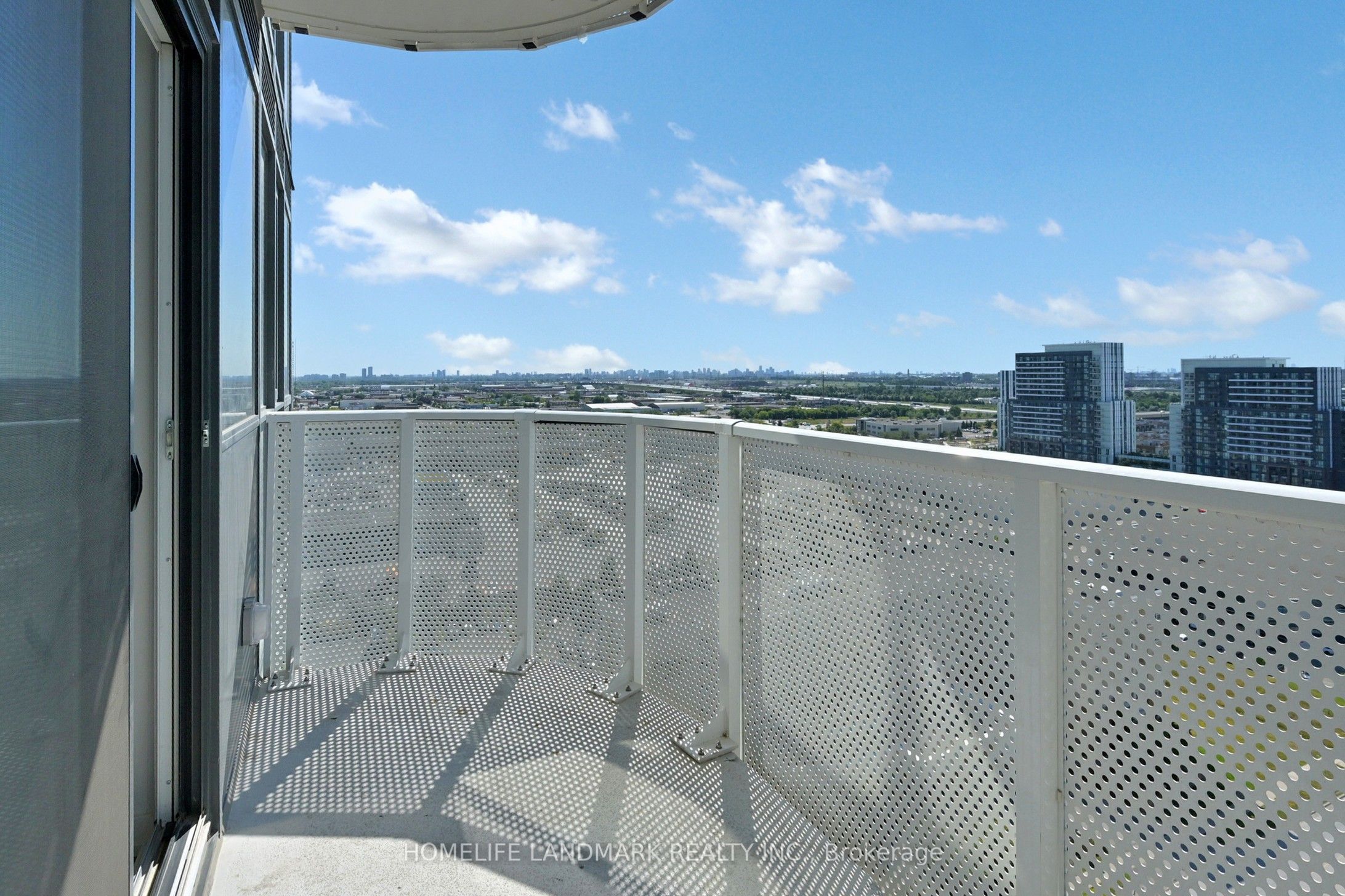 28 Interchange Way 2010 Property Photo 28