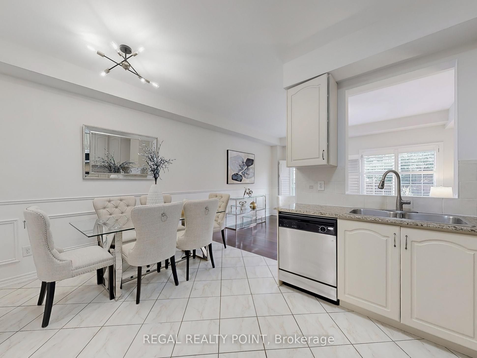 164 Wardlaw Place Property Photo 4