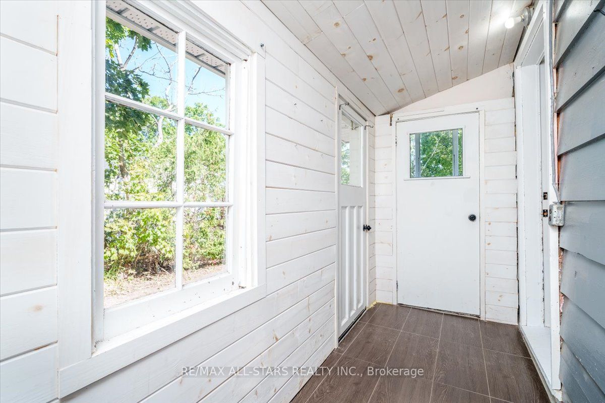 489 Bay Street Property Photo 18