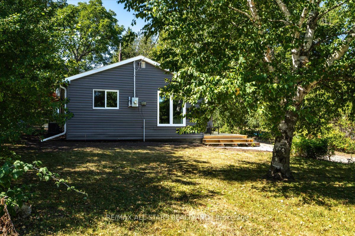 489 Bay Street Property Photo 23