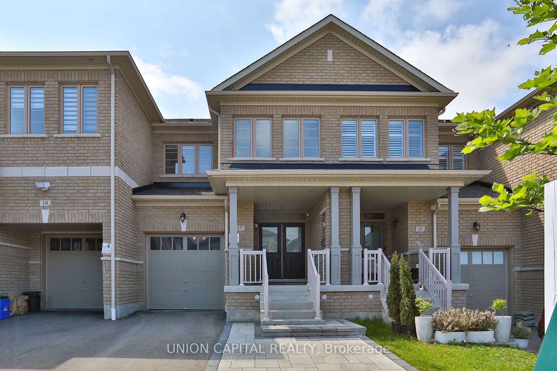 17 Markview Road Property Photo 1