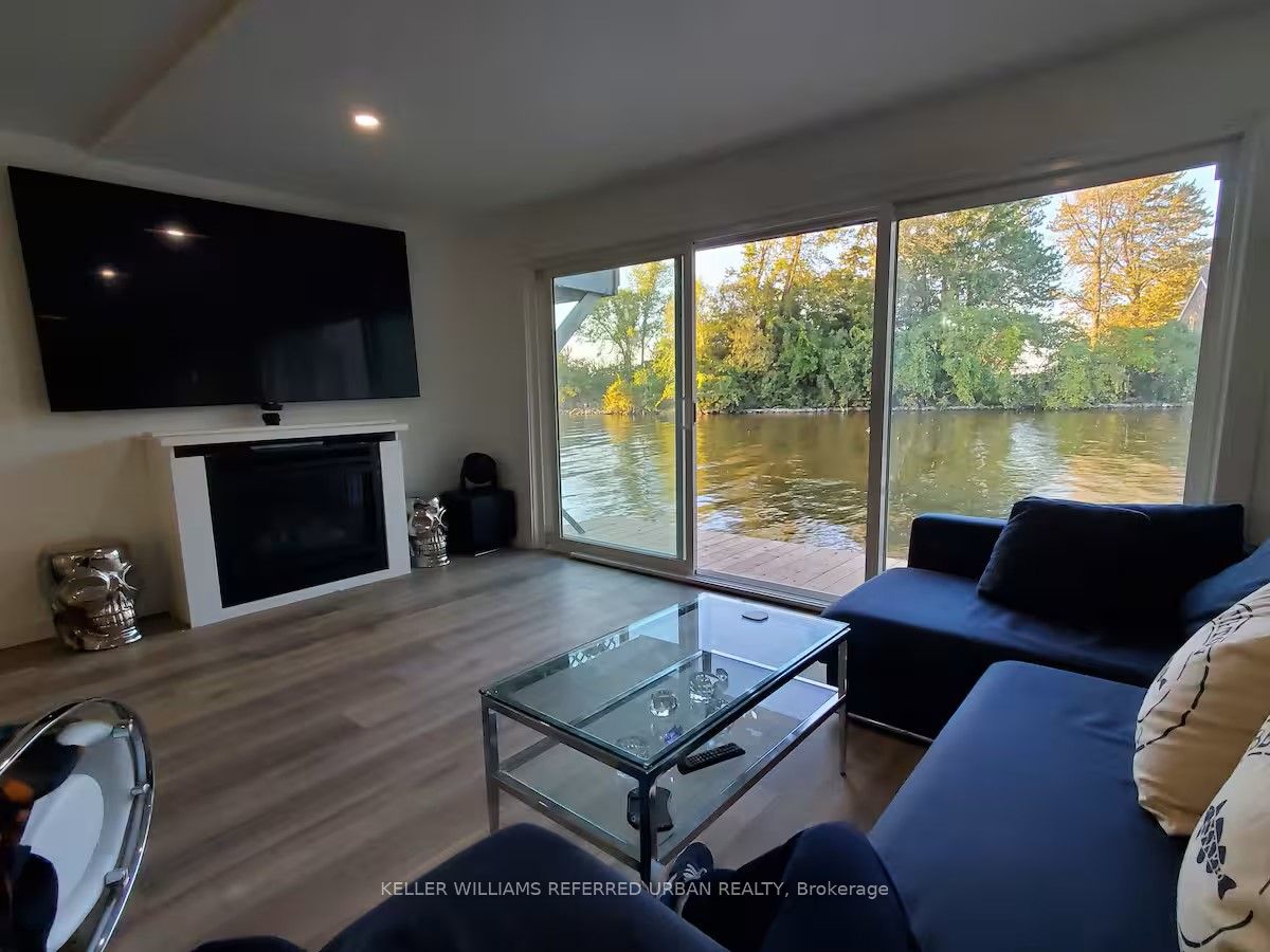 18 Harbour Park Crescent Property Photo 1