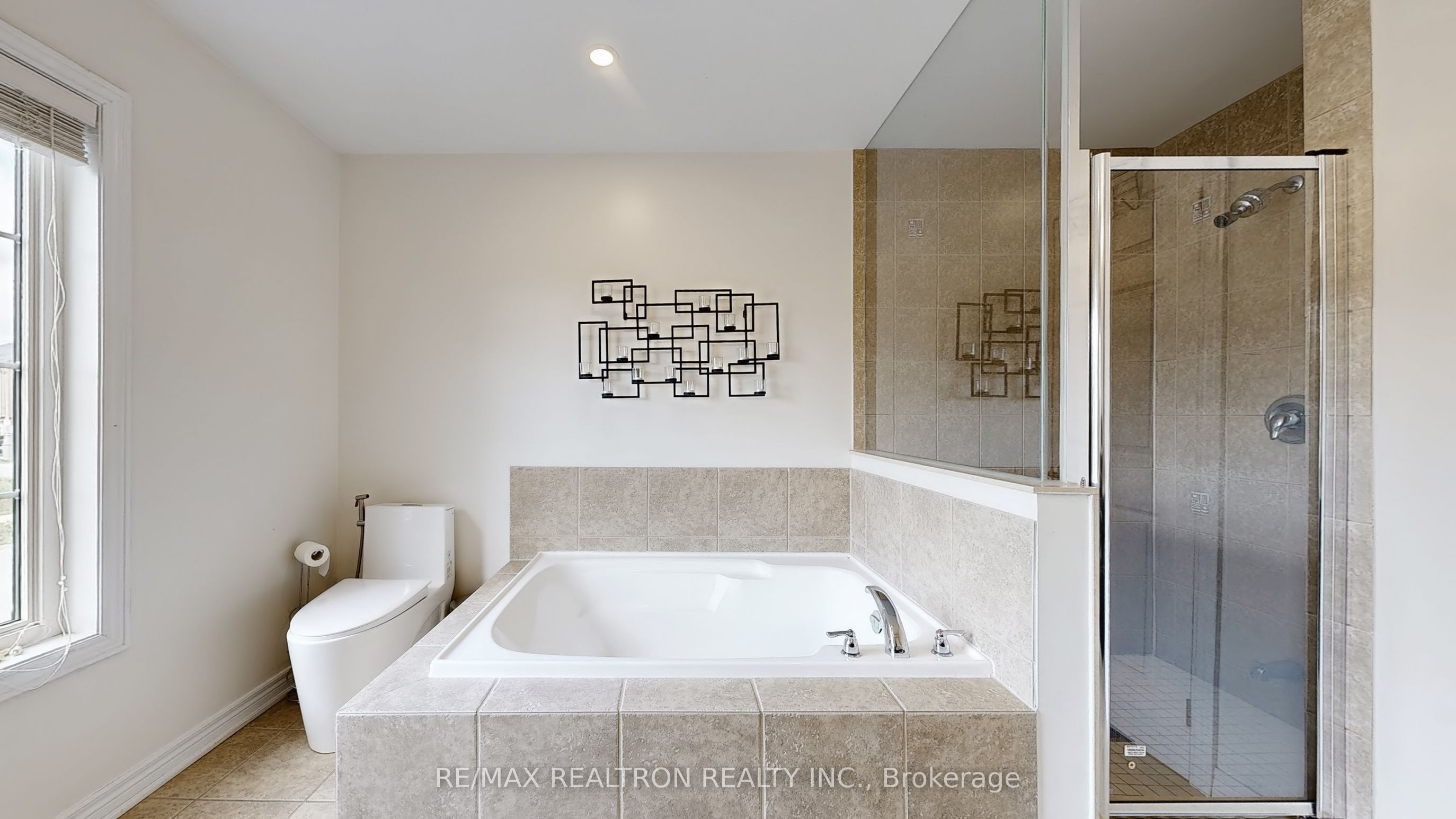 255 Selwyn Road Property Photo 25