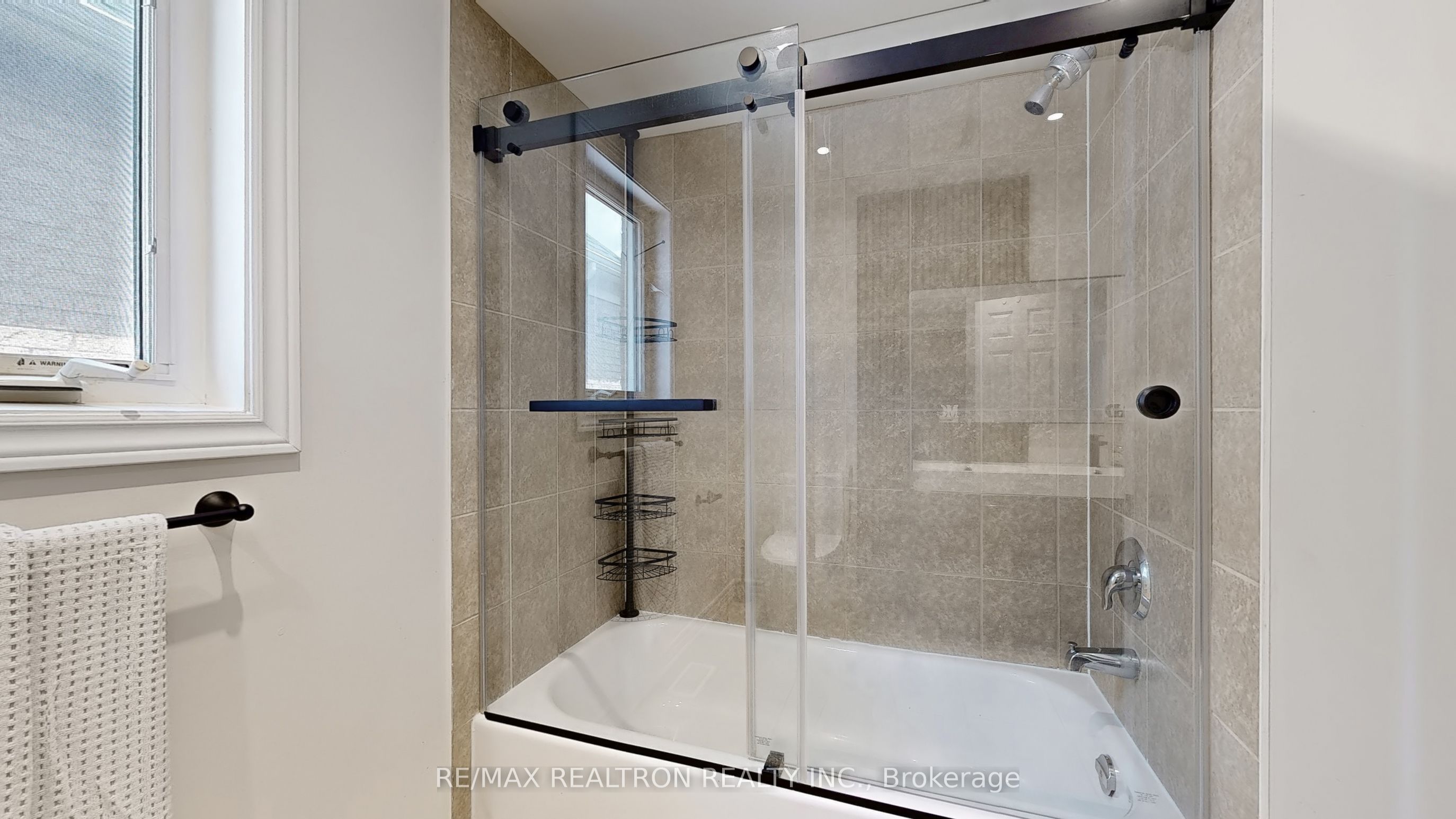 255 Selwyn Road Property Photo 31