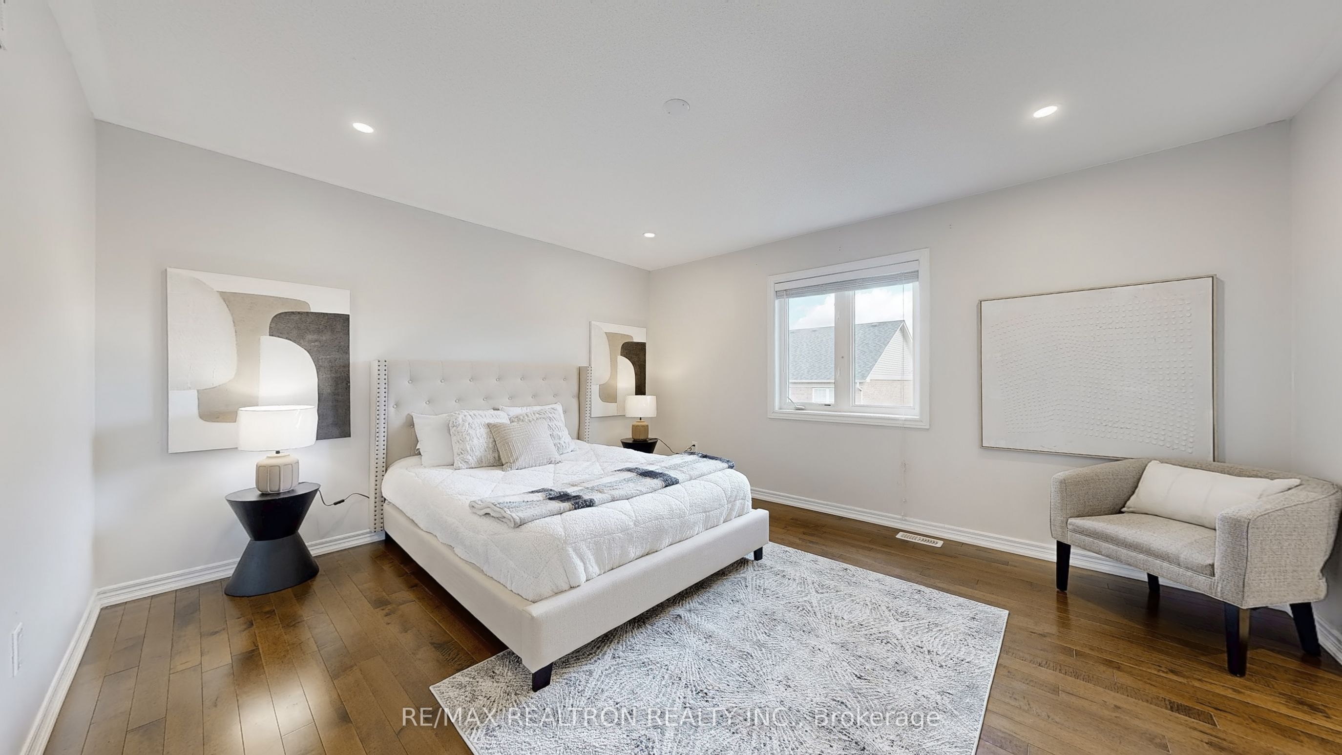 255 Selwyn Road Property Photo 32
