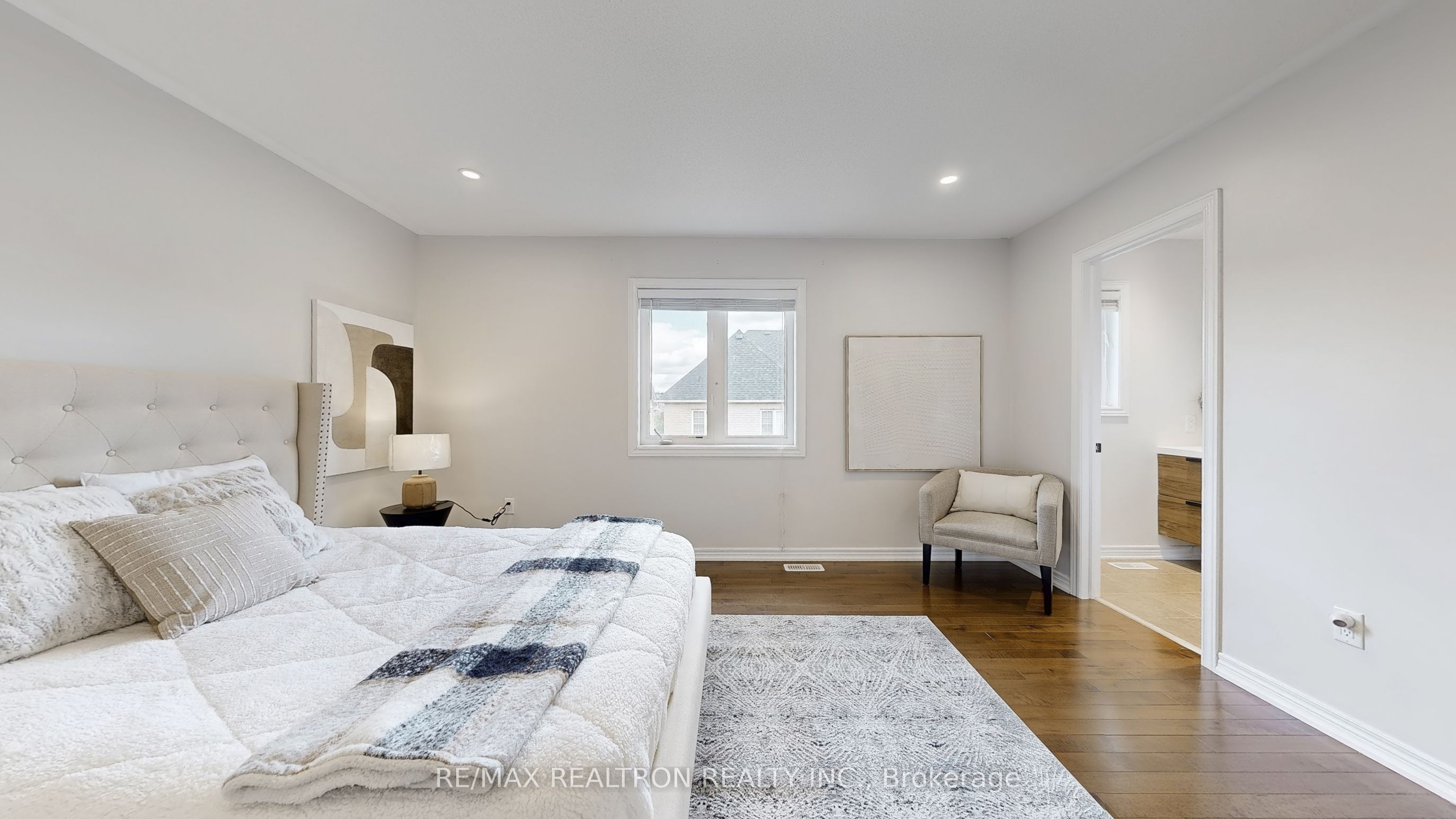 255 Selwyn Road Property Photo 33