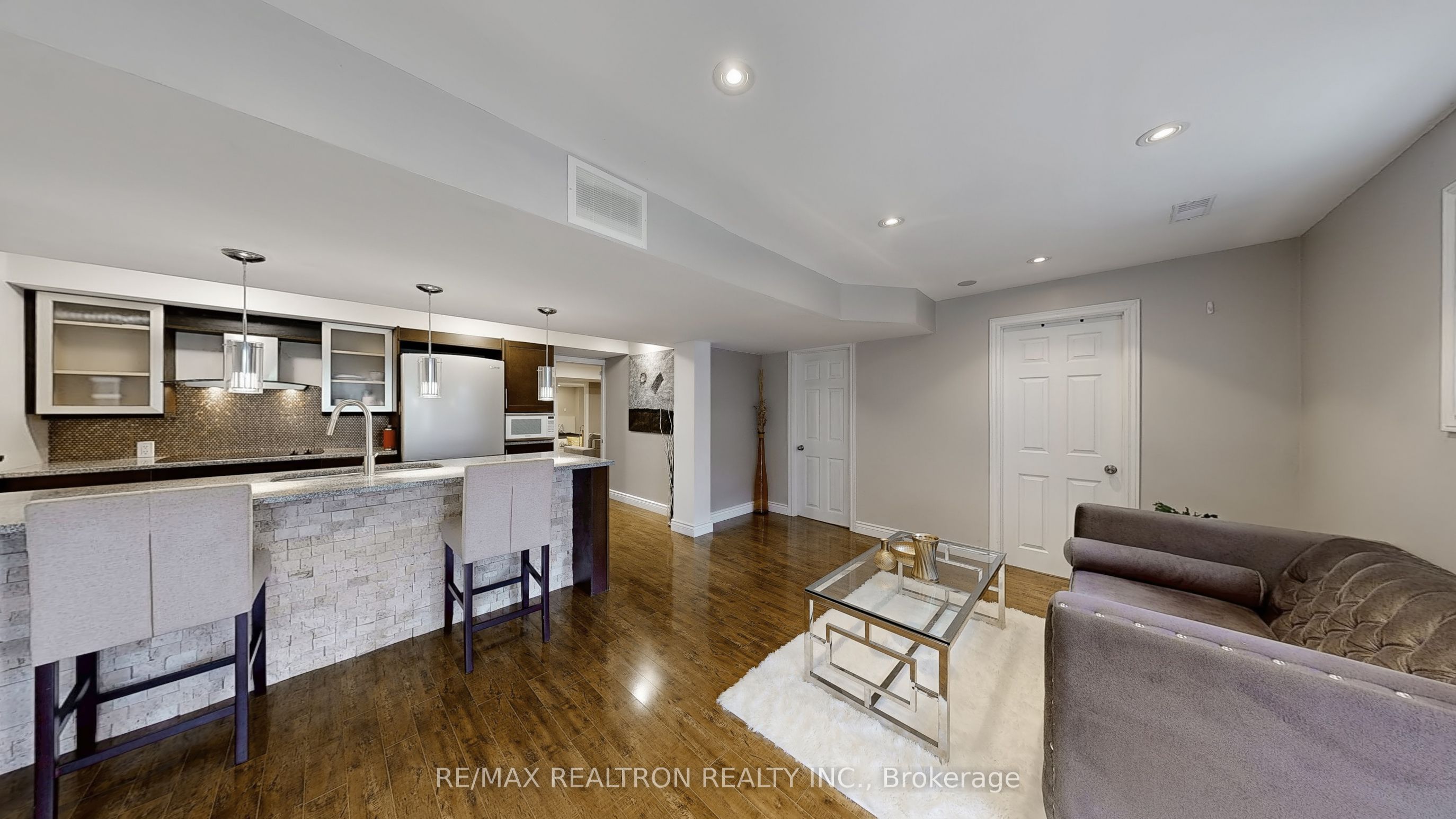 255 Selwyn Road Property Photo 43