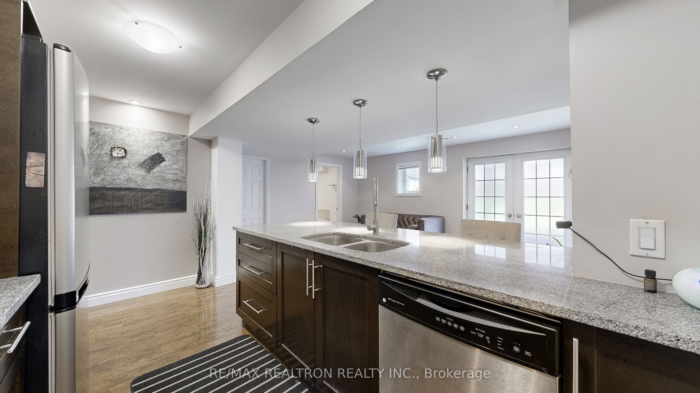255 Selwyn Road Property Photo 44