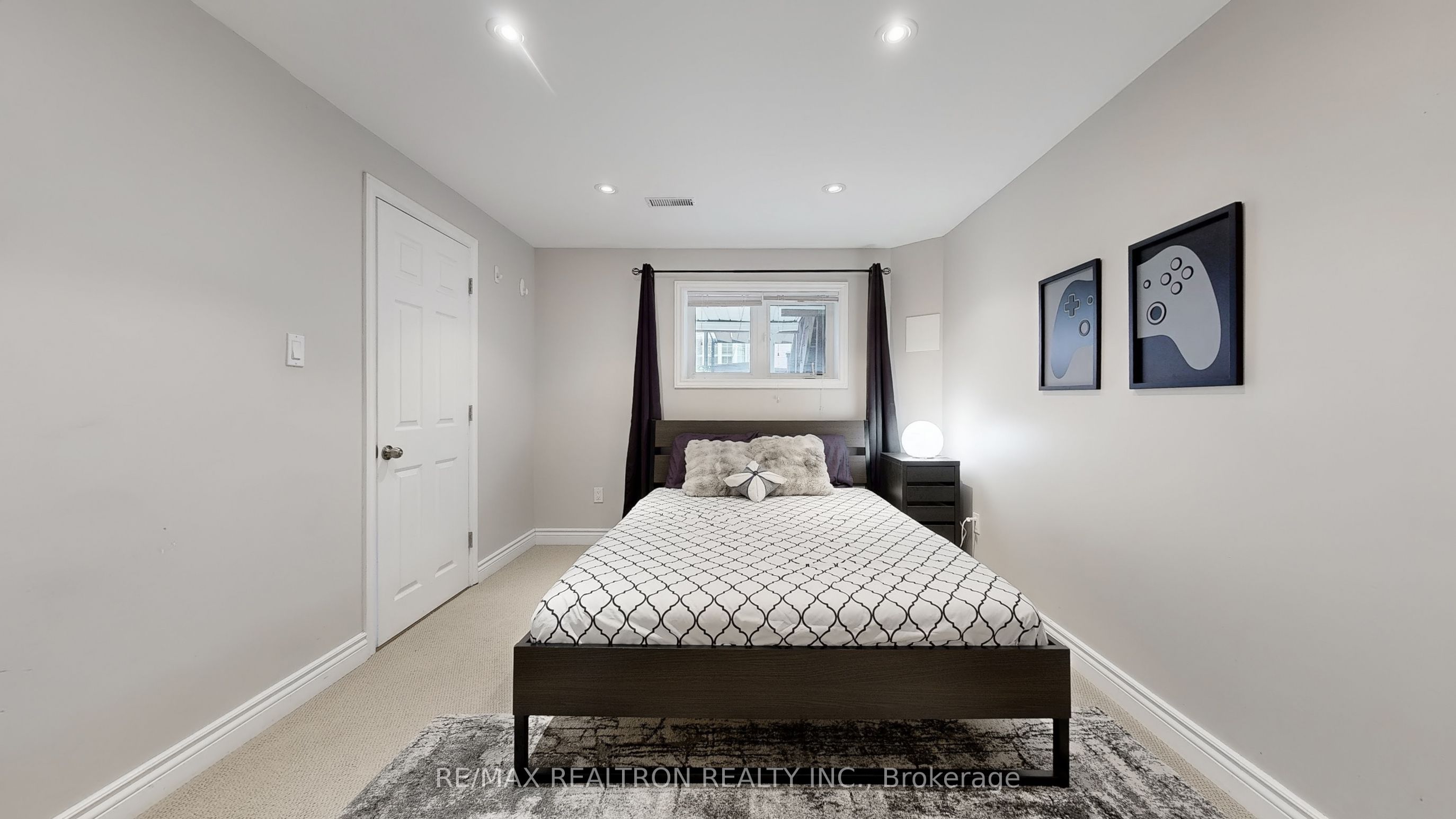 255 Selwyn Road Property Photo 45