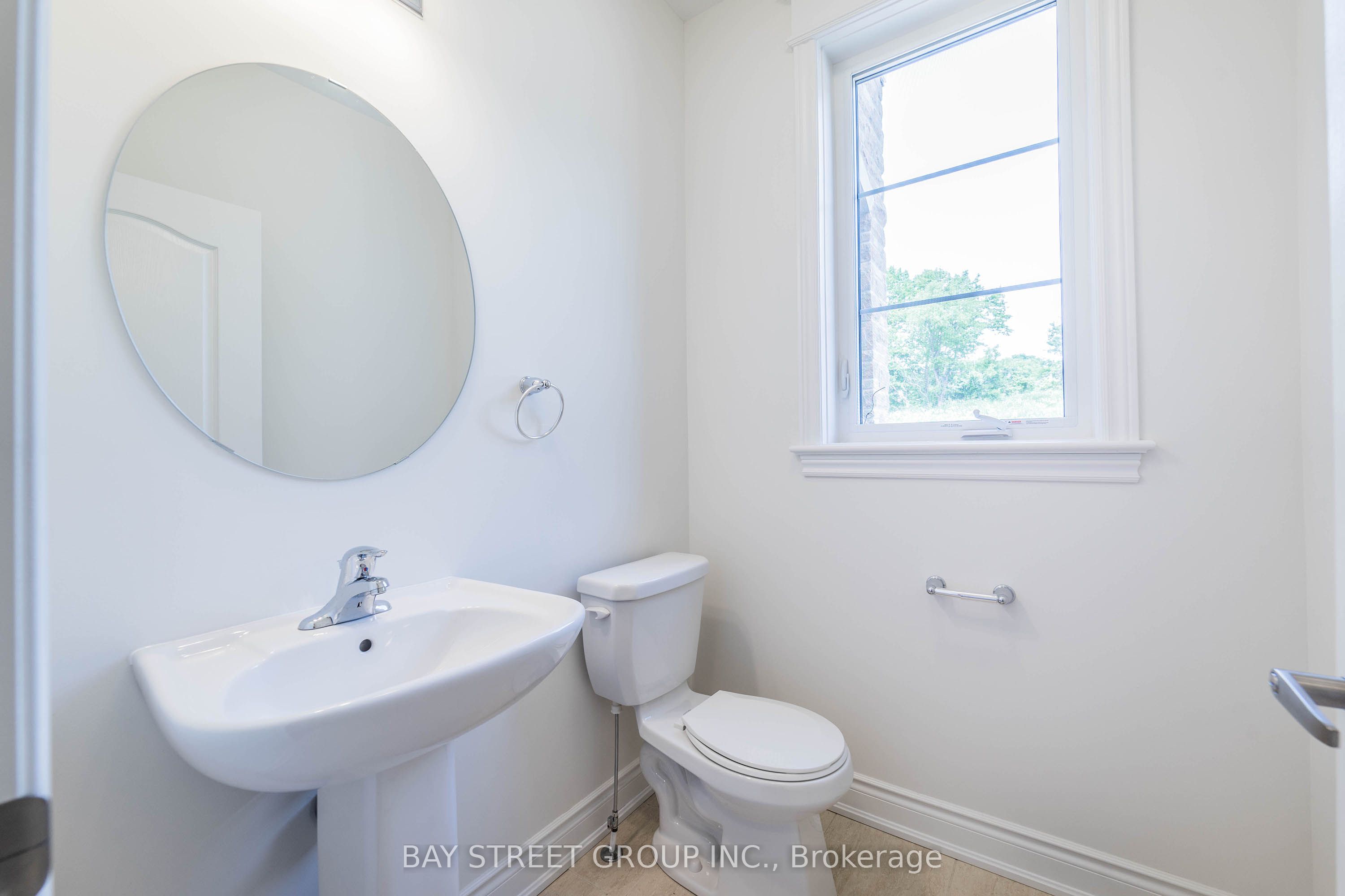 35 Walter Tunny Crescent Property Photo 8