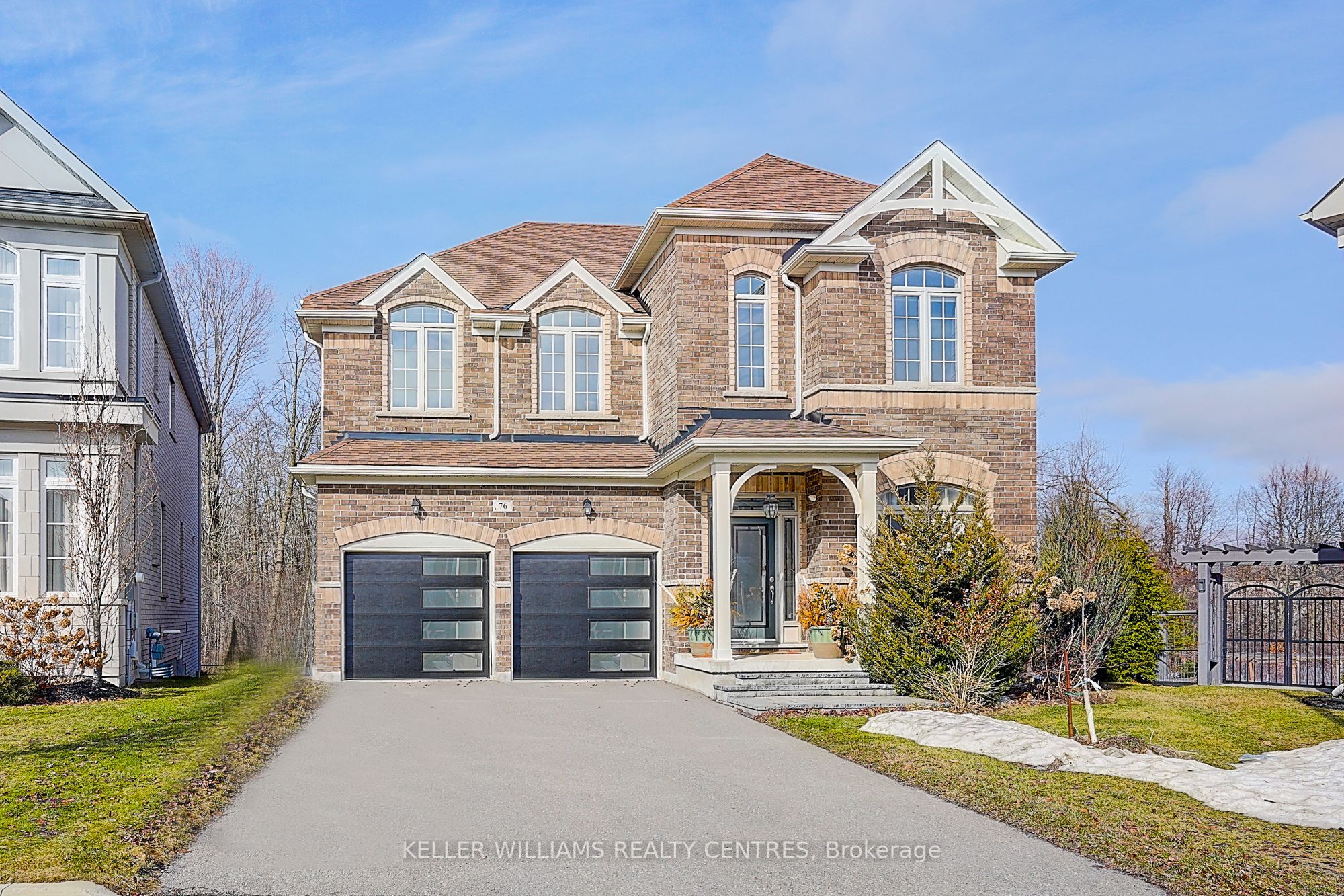 76 Kashani Court Property Photo 1