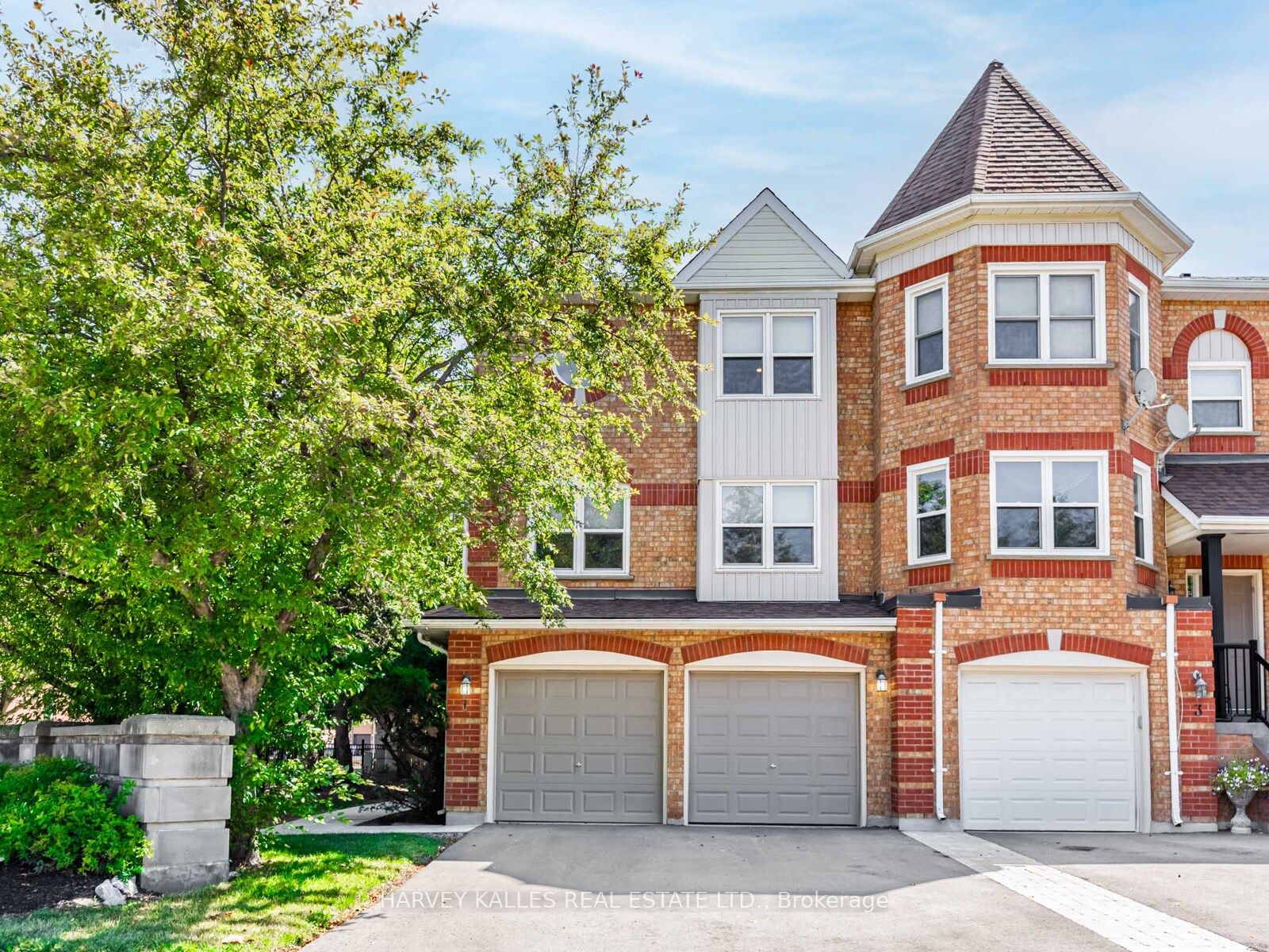 1 Edenbridge Drive Property Photo 1