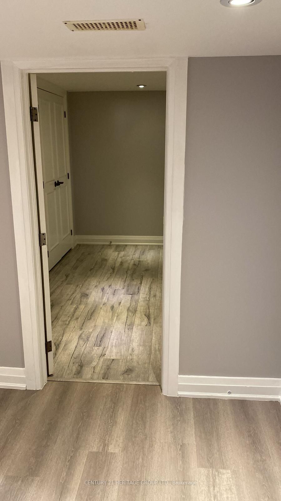 39 Cartier Crescent Bsmt Property Photo 9