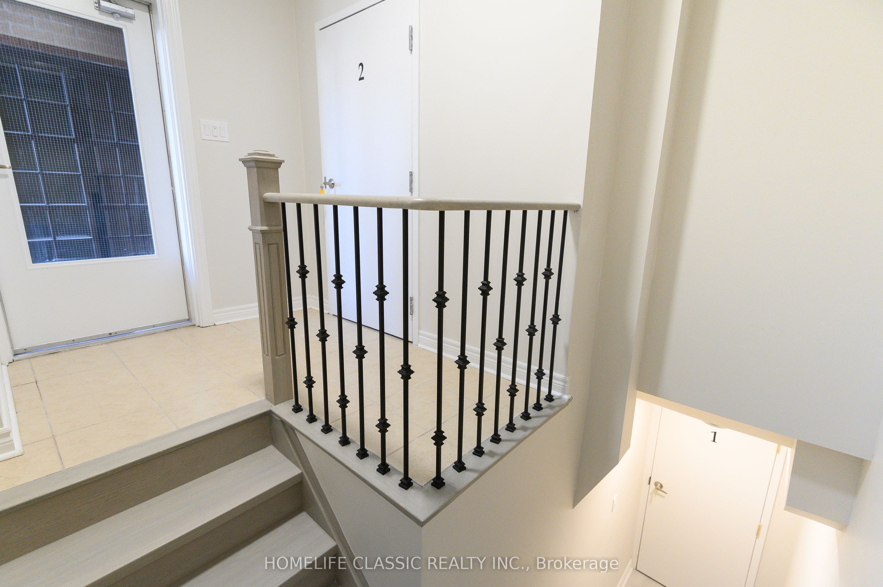 2915 Bur Oak Avenue Lower Unit Property Photo 2