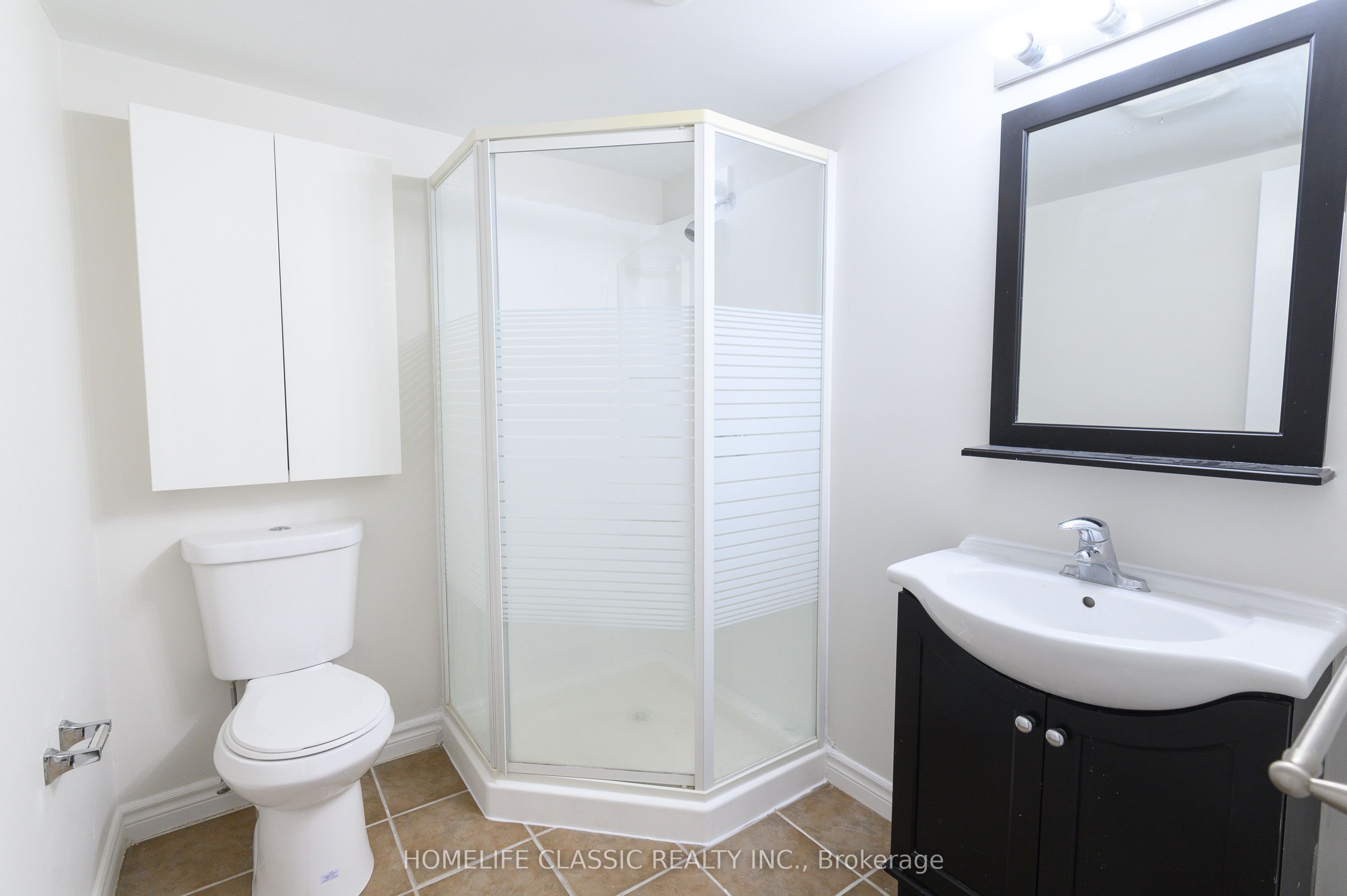 2915 Bur Oak Avenue Lower Unit Property Photo 5