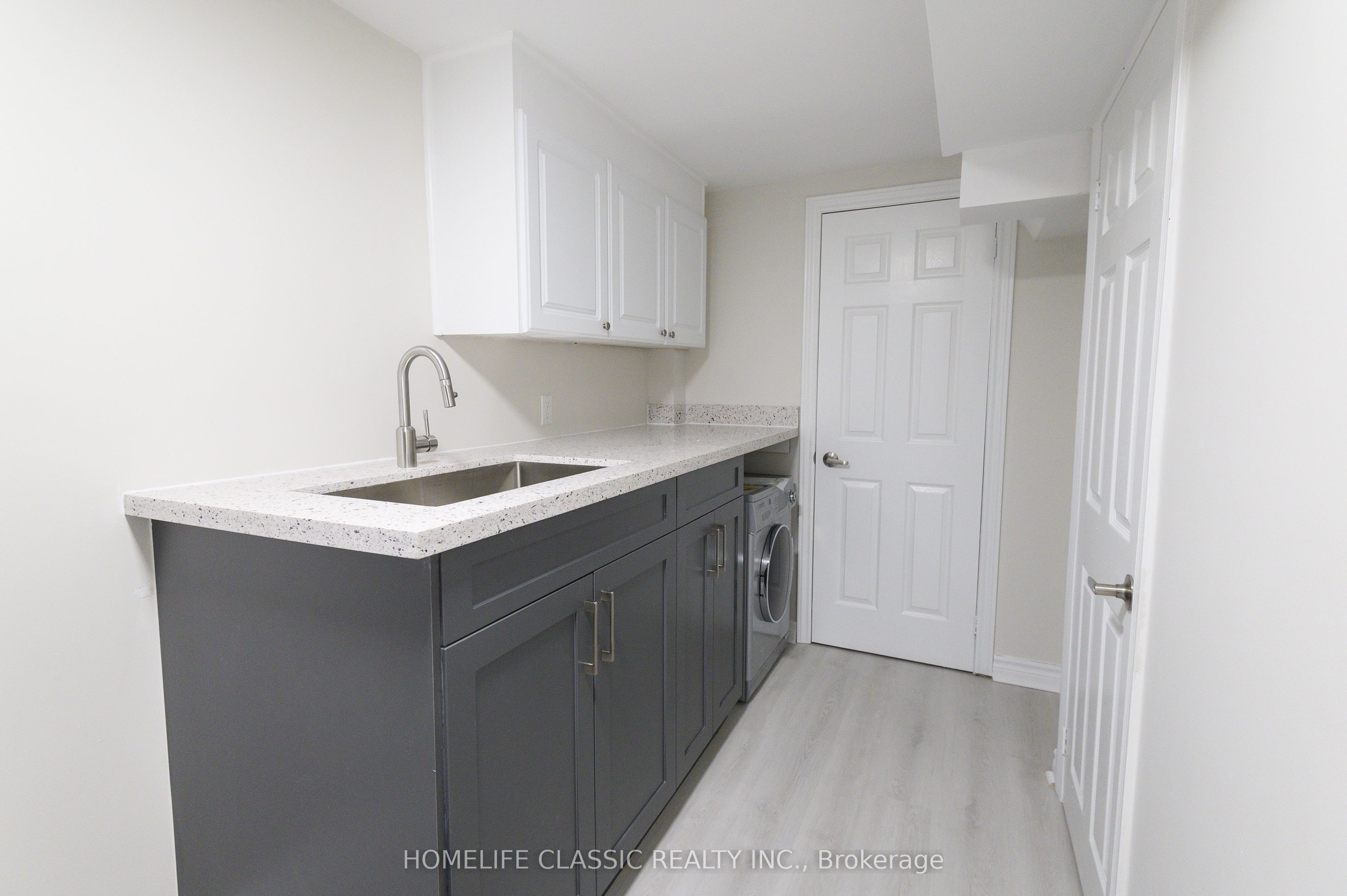 2915 Bur Oak Avenue Lower Unit Property Photo 9
