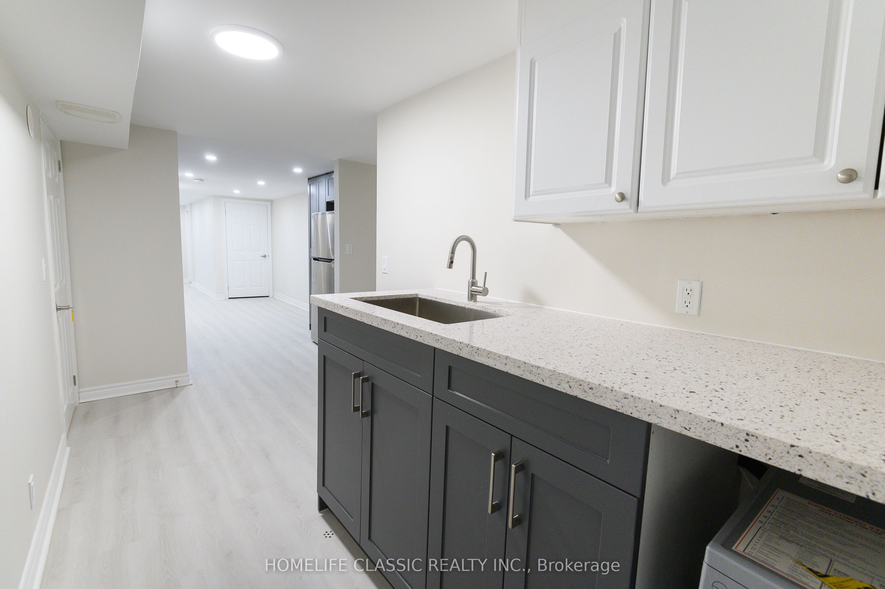 2915 Bur Oak Avenue Lower Unit Property Photo 10