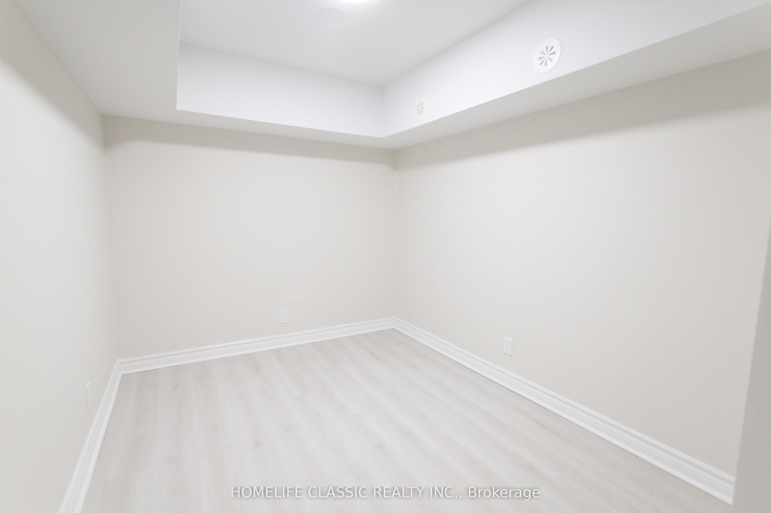 2915 Bur Oak Avenue Lower Unit Property Photo 11