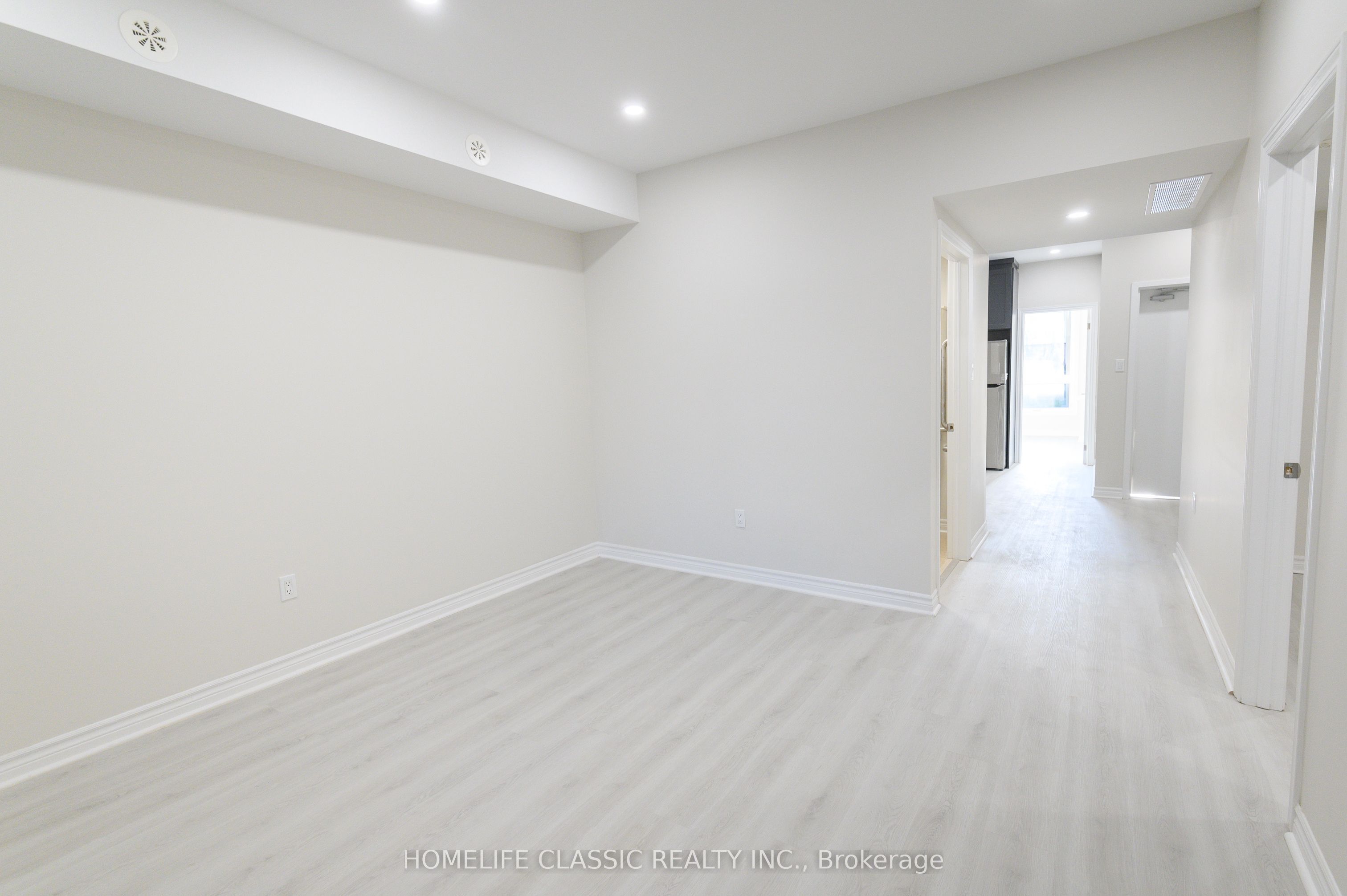 2915 Bur Oak Avenue Lower Unit Property Photo 13